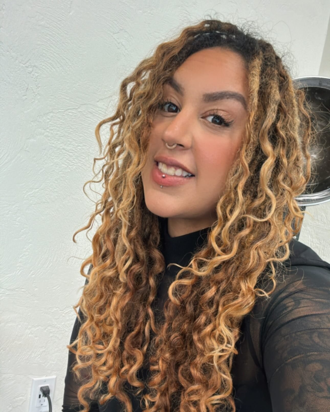 Life lately 😘🌼☀️🎨💇🏽&zwj;♀️🐶❤️