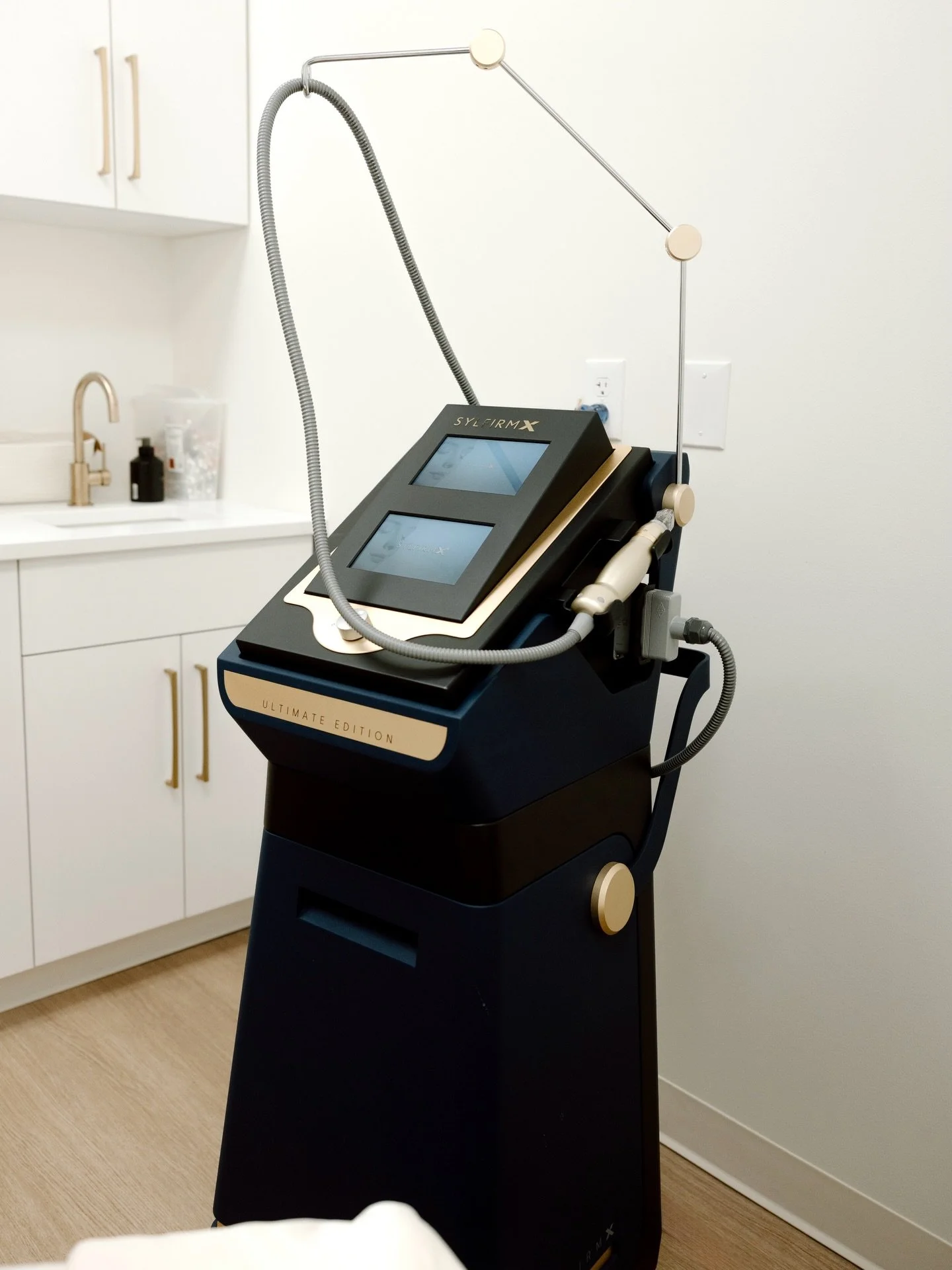 Graduation season is almost here✨ If you&rsquo;re wanting that glass skin glow, now is the time to start Sylfirm Skin Glow treatments.

Plan for about one month ahead for your best results, just in time for photos, parties, and all the celebrations