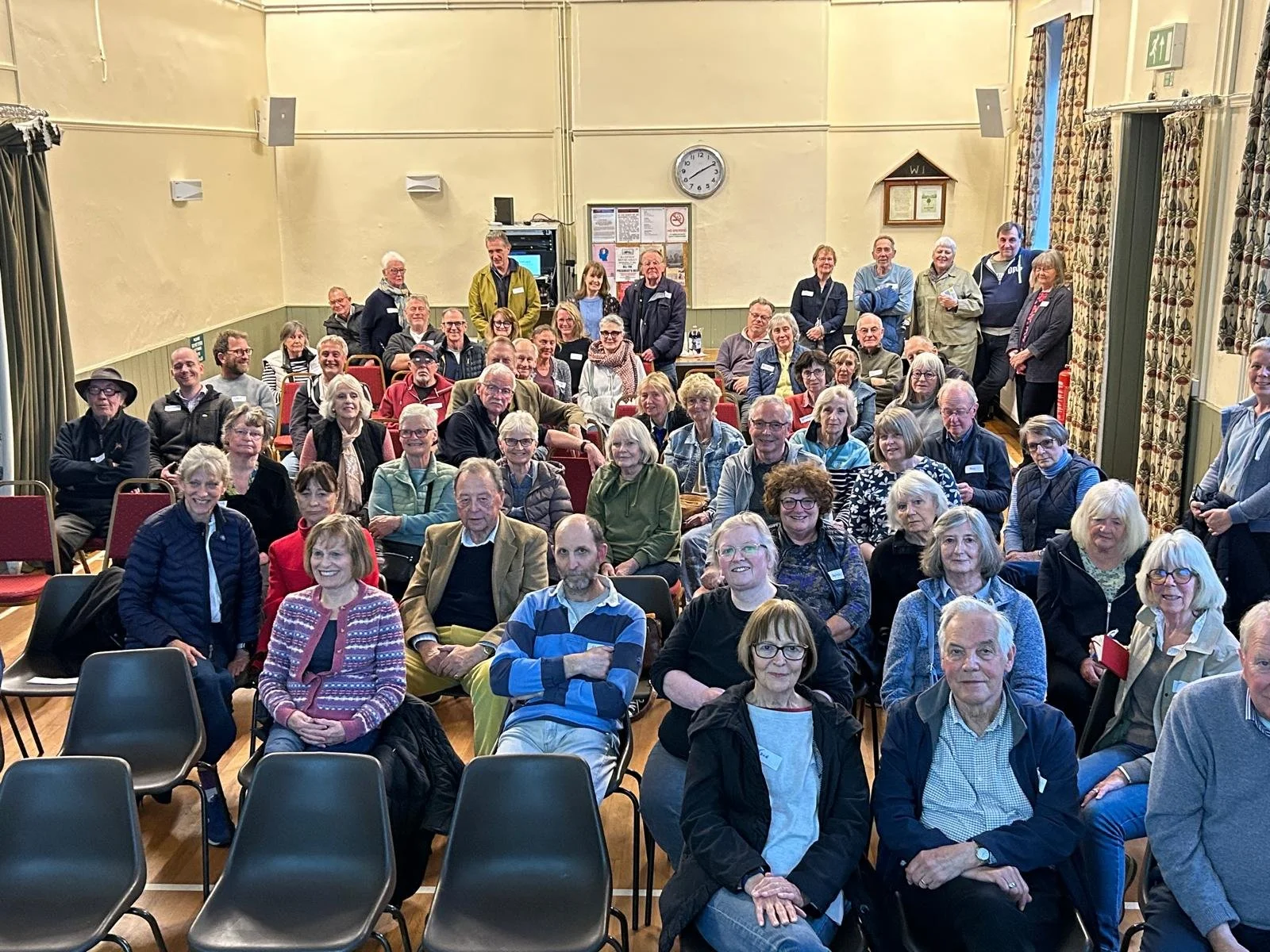Residents Oppose Plans for 40,000-Bird Poultry Facility on Edge of Oxfordshire's ‘Downton Abbey Village’