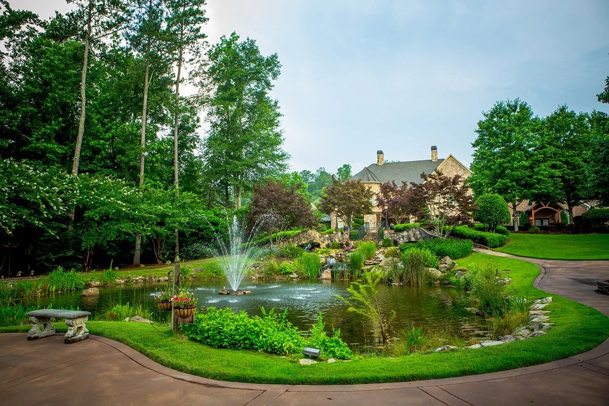 Outdoor garden and pond at Glendalough Manor wedding venue near Newnan Georgia