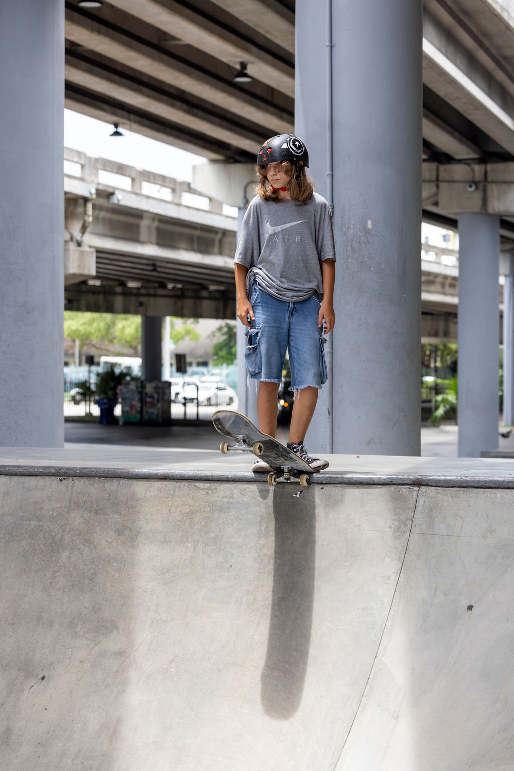 editorial-portrait-south-florida-teen-by-skatepark.jpg