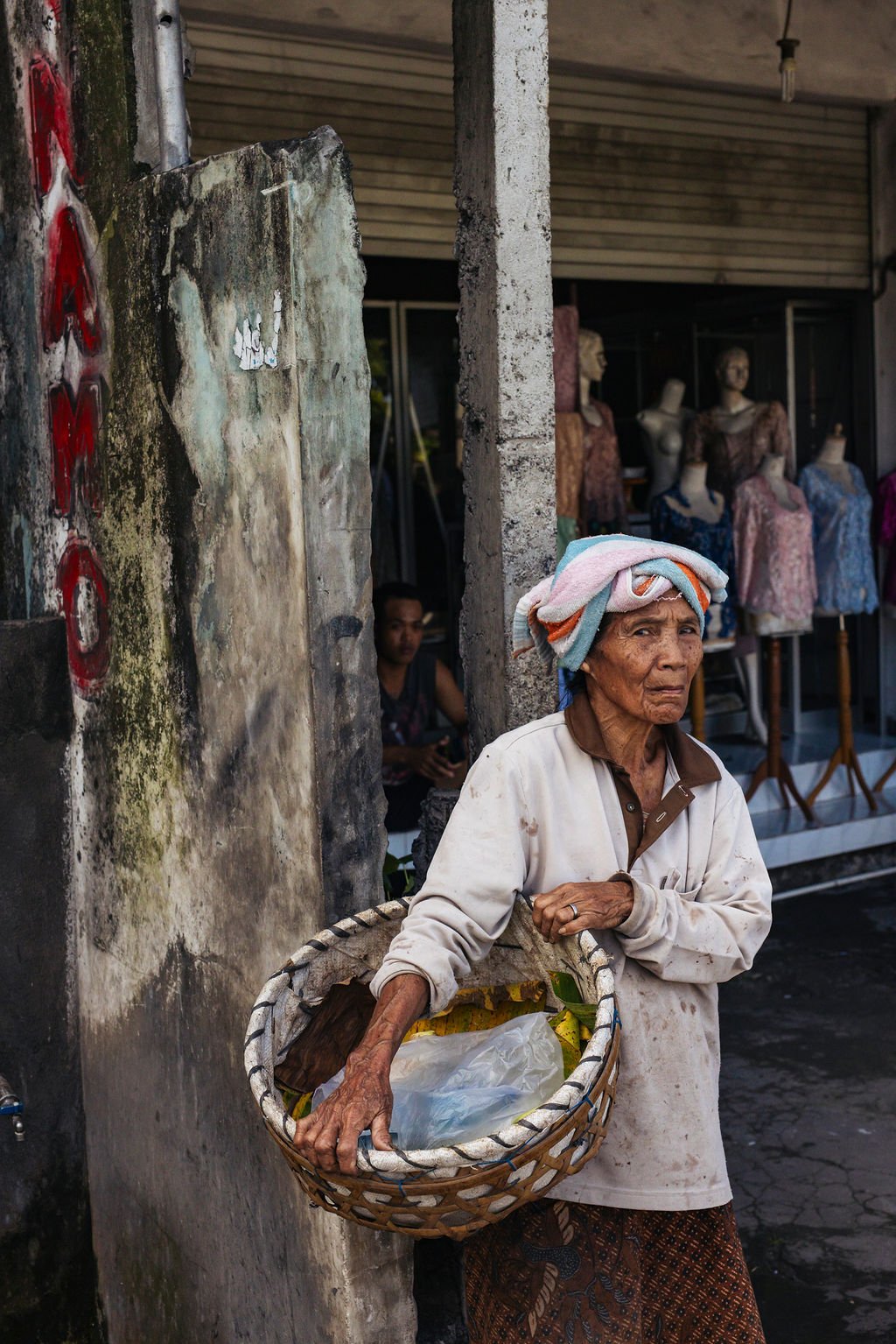 emotional-travel-photojournalism-bali-gaby-ojeda.jpg