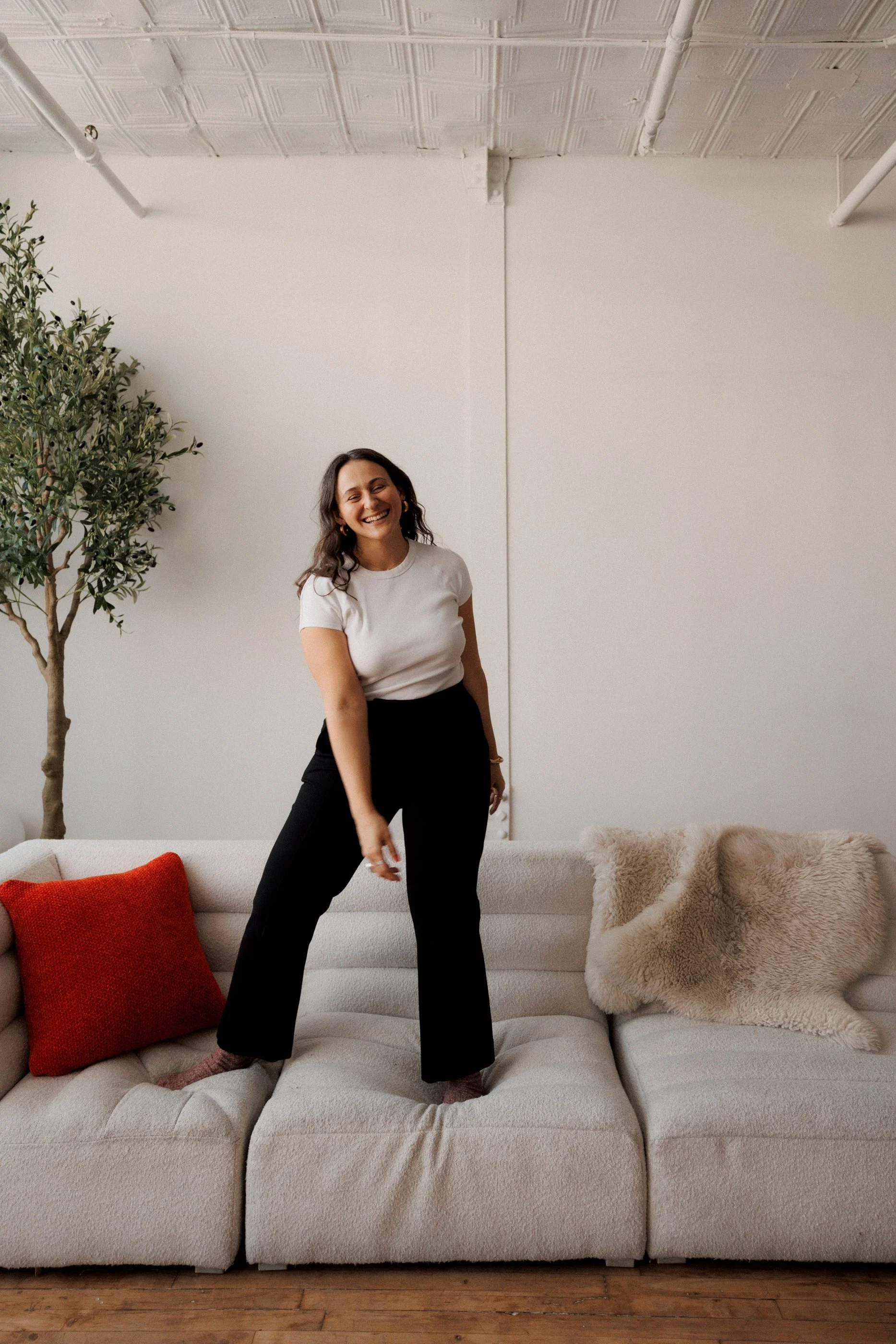 Micole Rondinone helps sensitive, high-thinking humans replace burnout and food shame with self-compassion.