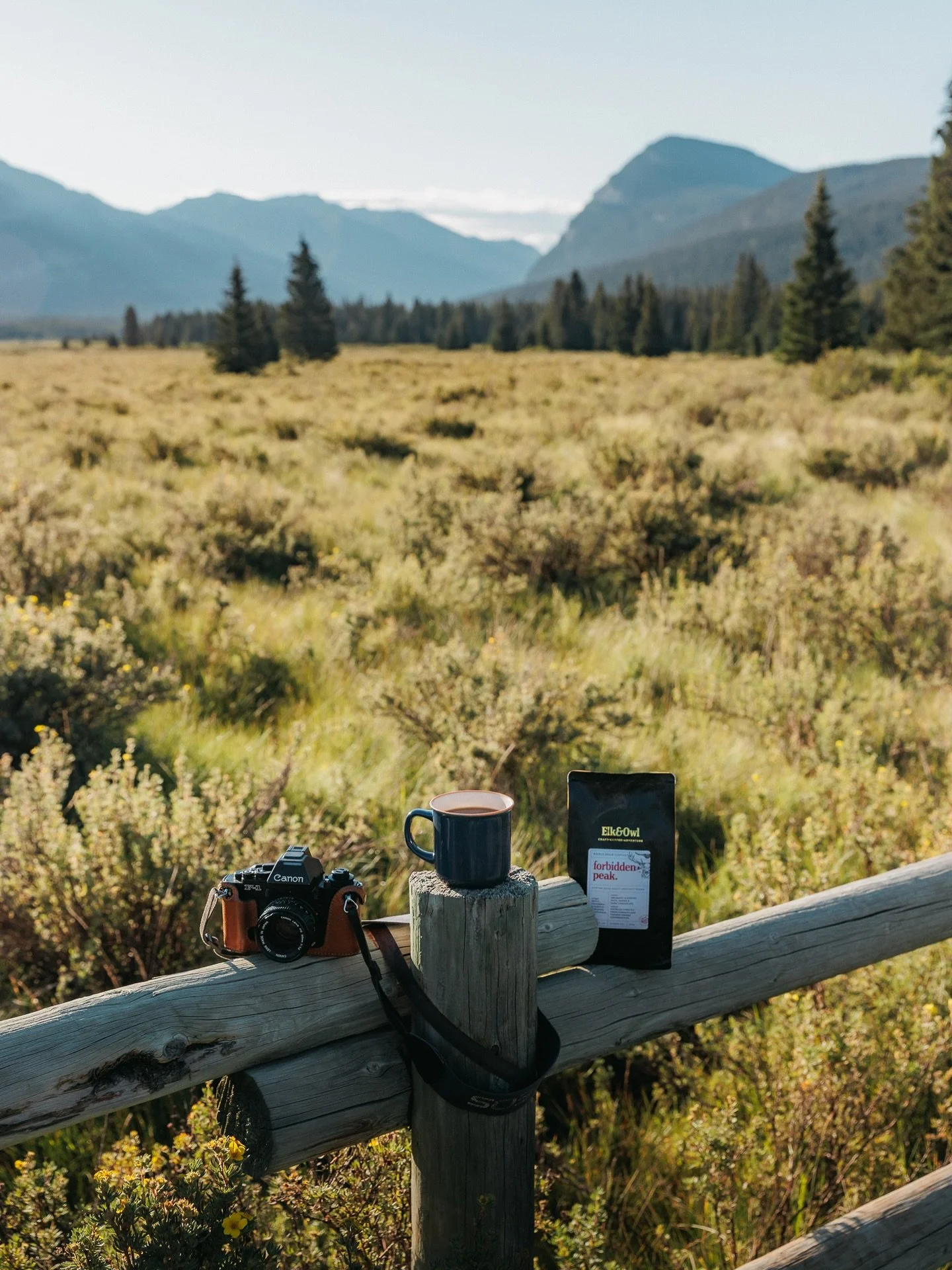Fall views and good brews. 🍁🍂

There&rsquo;s no better way to enjoy Fall than with a cup from Elk&amp;Owl Craft Coffee Co.

📍 Find us in Sundre
🕓 Fall/Winter Hours:
Fridays 8&ndash;4 | Saturdays 9&ndash;4 | Sundays 9&ndash;4

✨ Pre-order ahead or