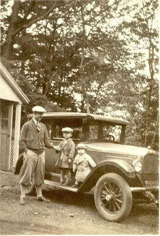 1927 Whippet Car.jpg