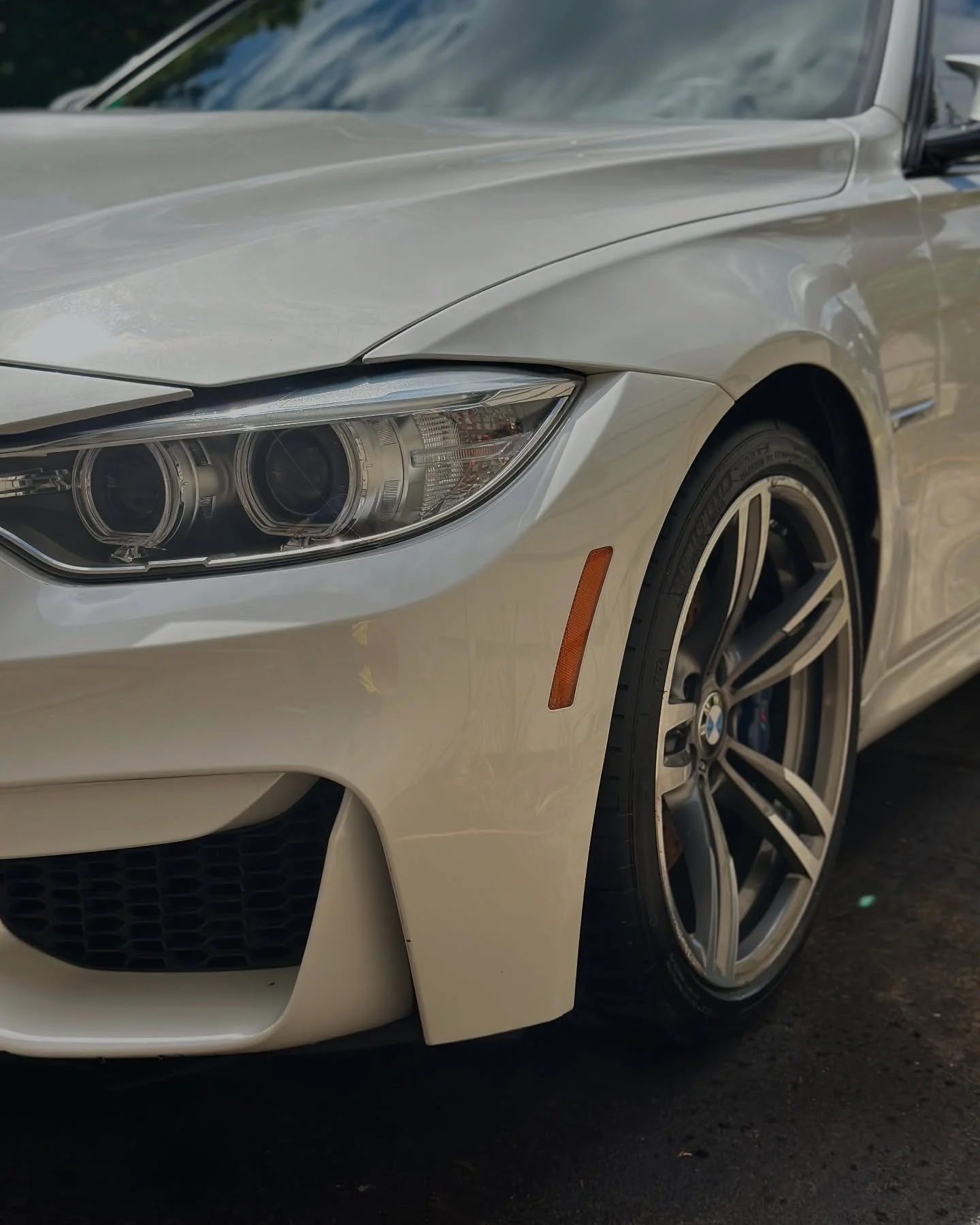 This 2017 BMW M3 got the full works today 🧼 
Full Wash 🧼 
Interior refreshed 🧼 
Water spot removal 🧼 
6 mo sealant 🧼 
Wheels shined 🧼 
Want your pride and joy to look this good? Head to the link in bio to schedule your detail today 😮‍💨