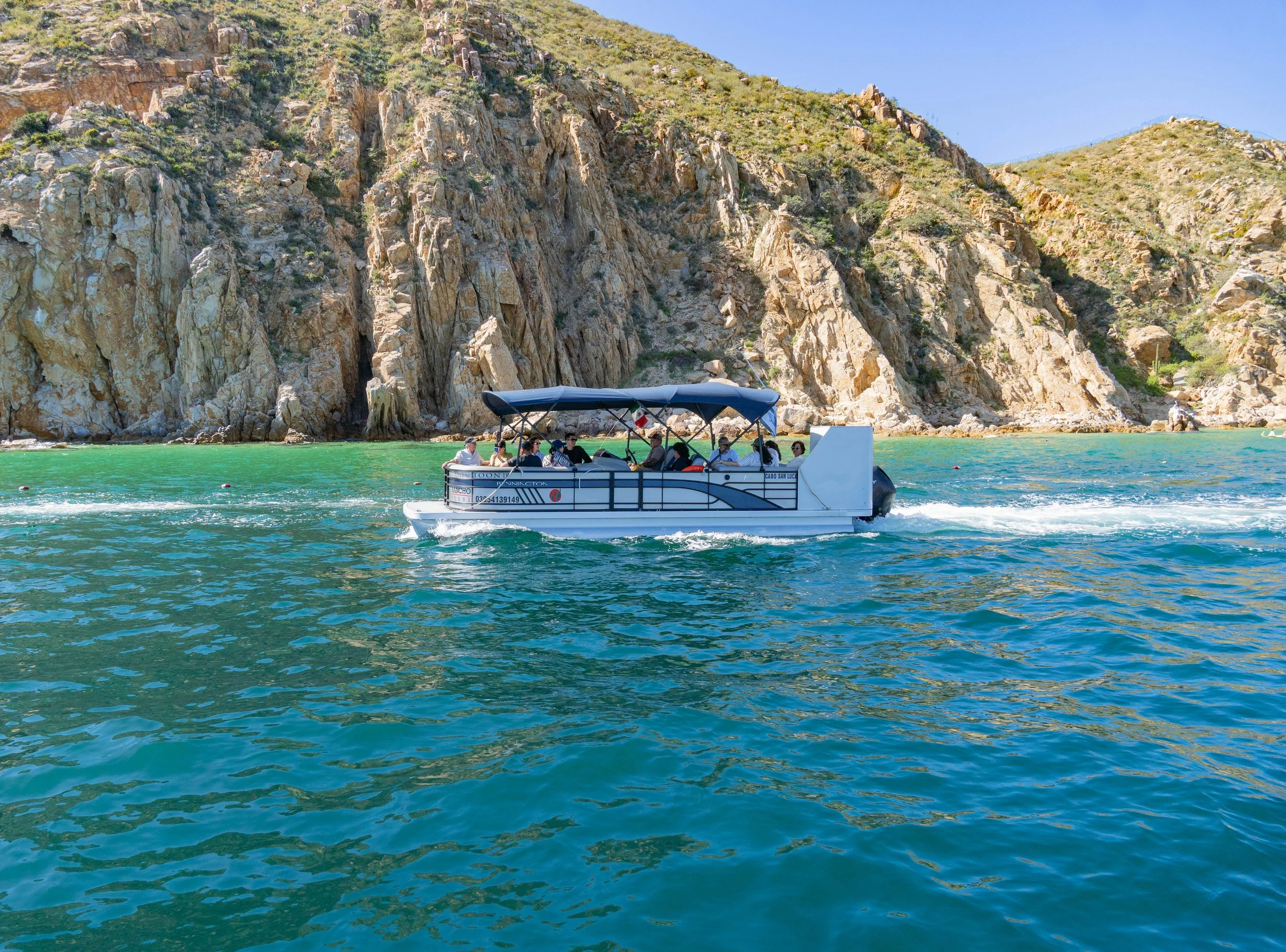 Luxury Boat Trip to the Arch Main Image 1