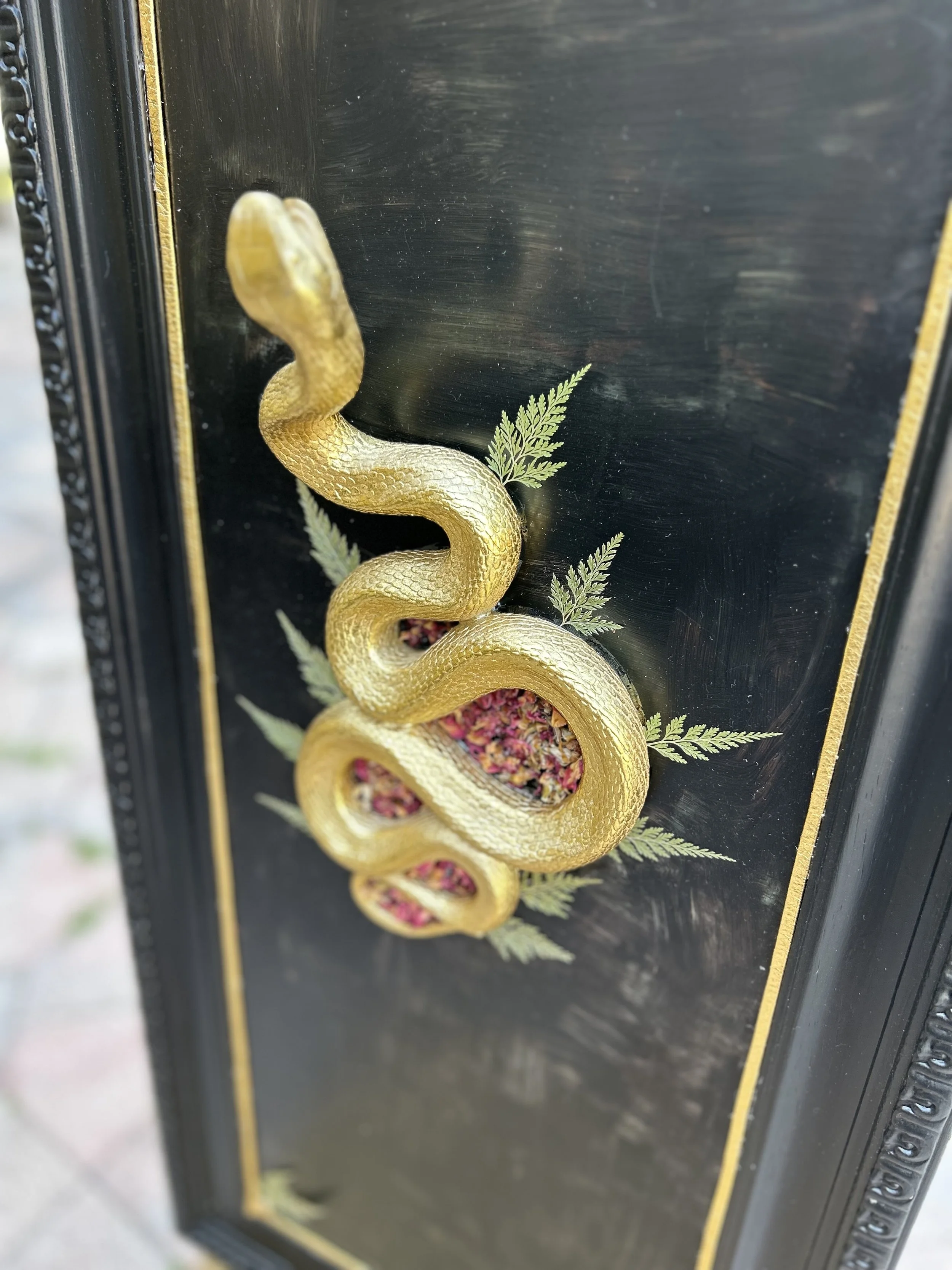 What Is Frequency-encoded Art?