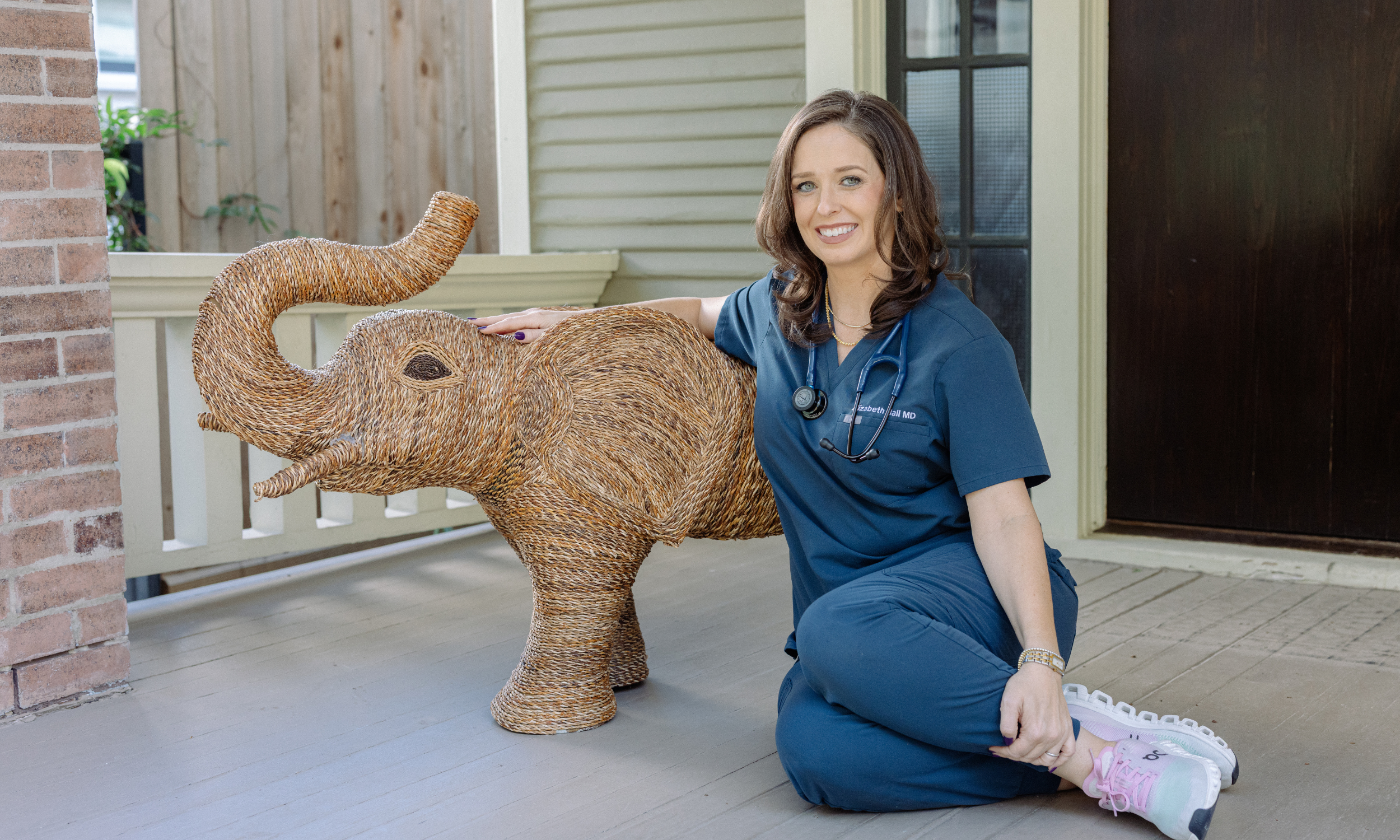pediatric doctor providing newborn care for children in houston and memorial area.
