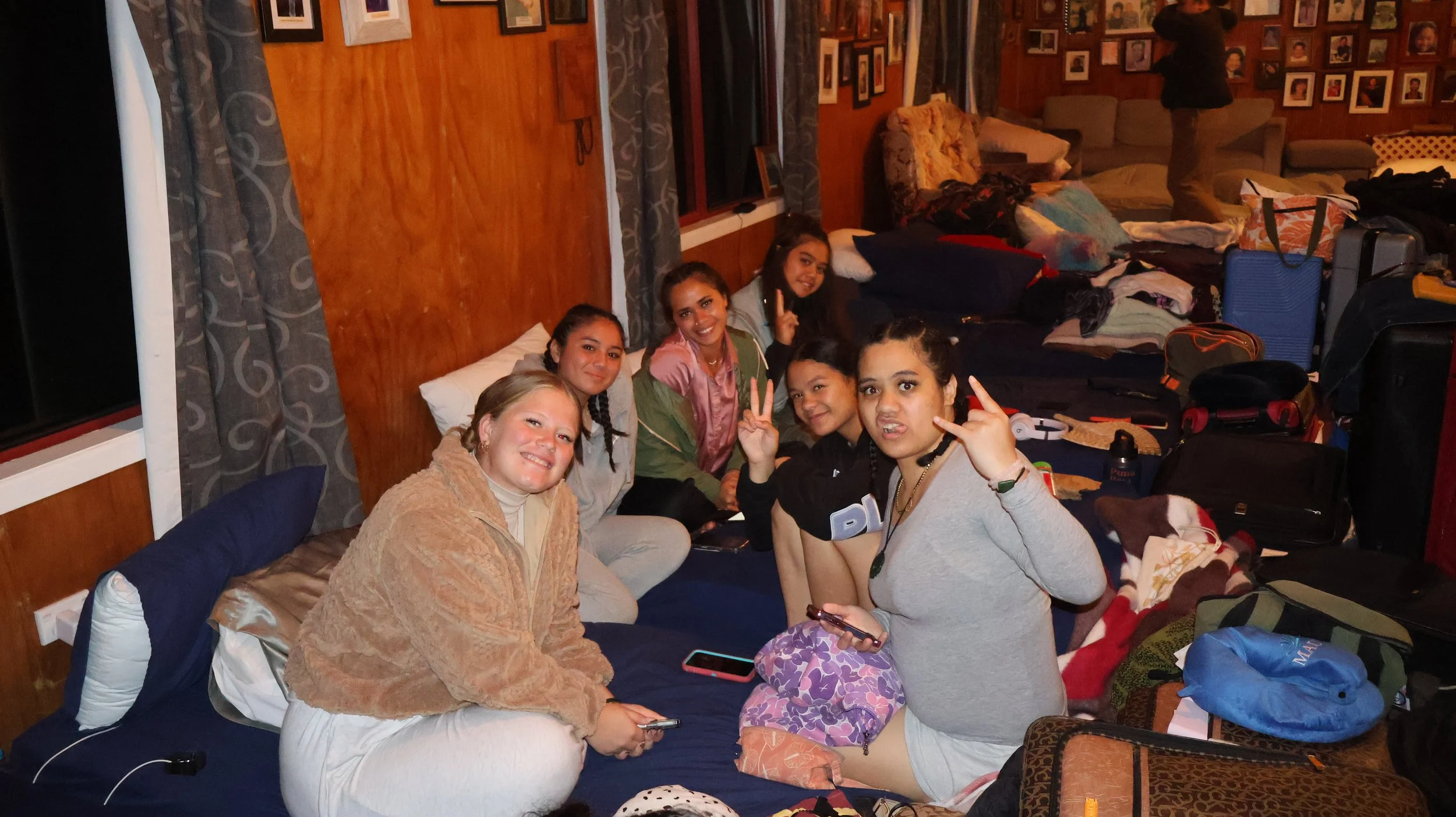 Wā haʻwina! Getting homework done at Poihākena Marae