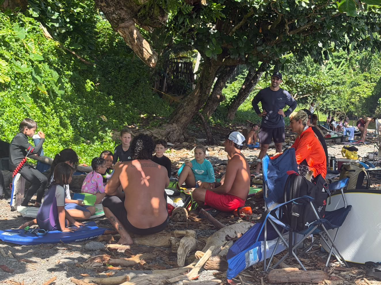 Lifeguard, and Honoliʻi Legend, Kaleo Huddy talks with the keiki about first aid and water safety.