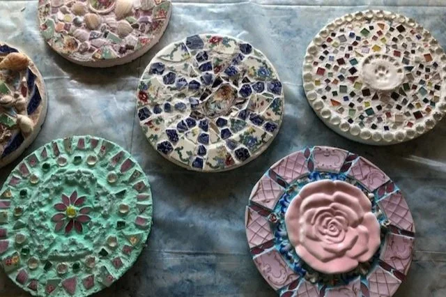 Beginners Guide to Mosaics: Crafting a Stepping Stone (Class 1) 