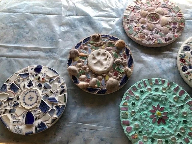 Beginners Guide to Mosaics: Crafting a Stepping Stone (Class 2) 