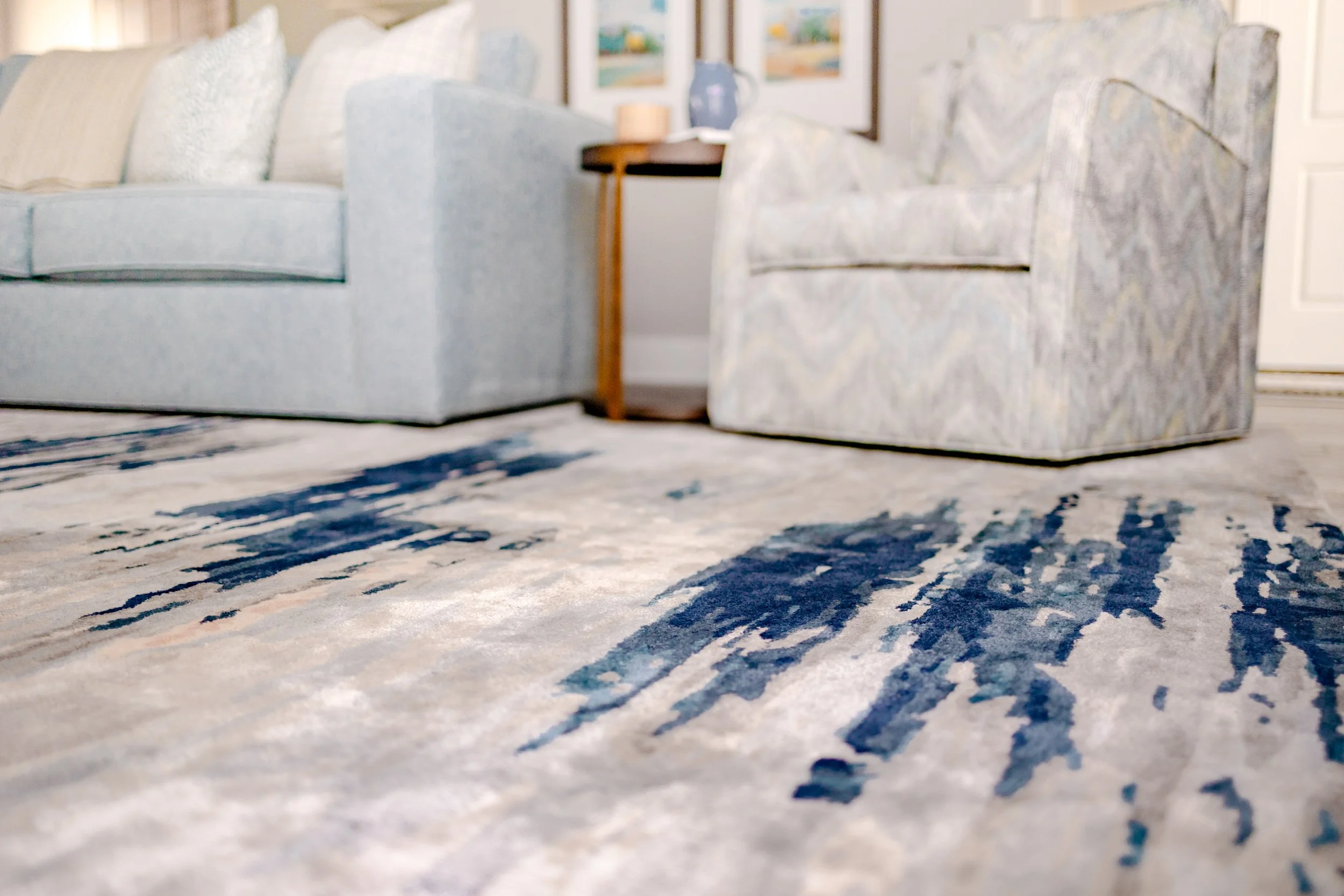 Beautiful interior living room designed by Cossart Design, a premier home interior design company in Perry, GA, proudly serving Warner Robins, Macon, Kathleen, and Middle Georgia #InteriorDesign #HomeDesign #PerryGA #DesignInspo #GeorgiaHomes #Interi