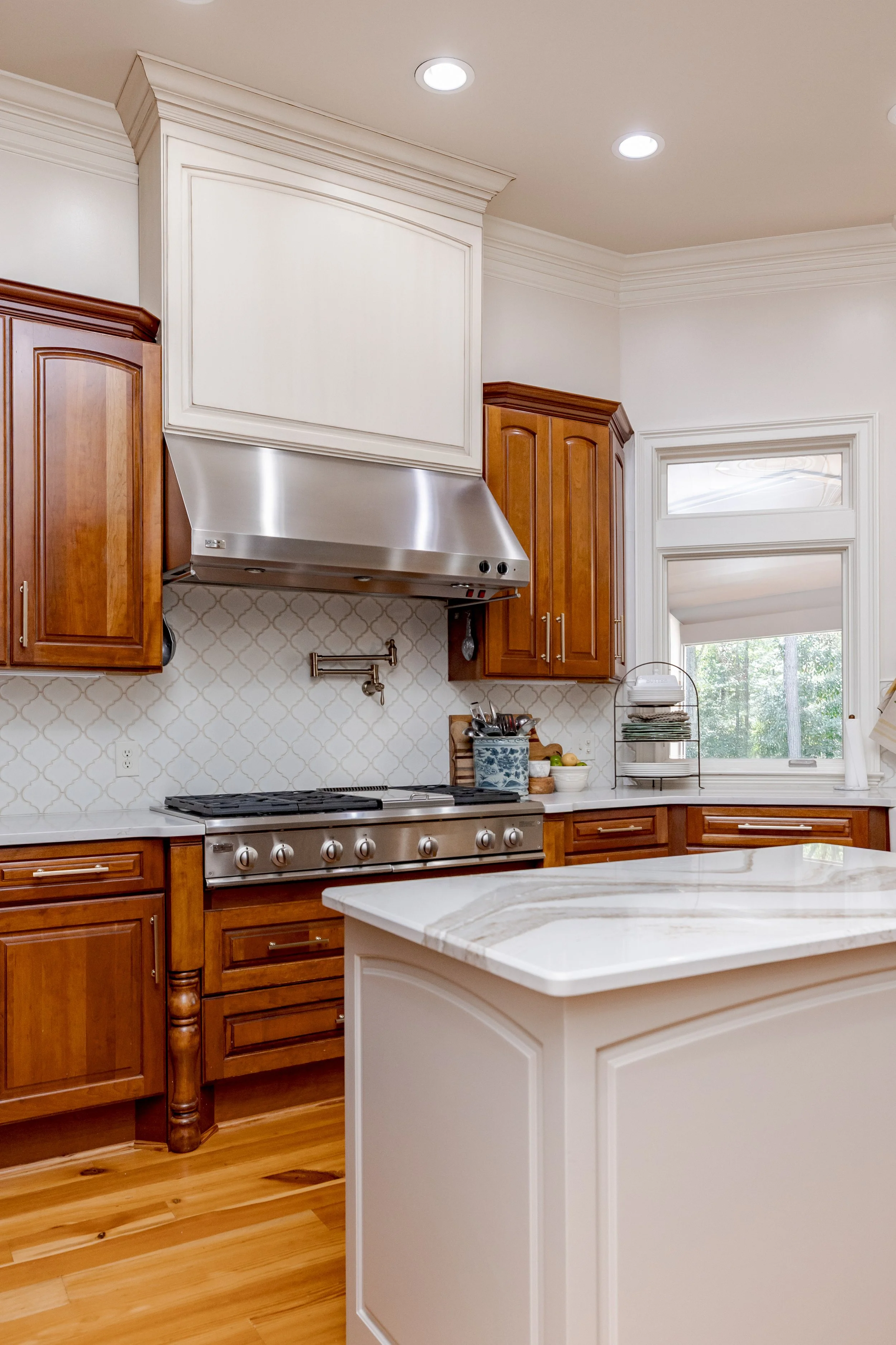 A custom kitchen designed to balance beauty and function. Timeless materials, thoughtful storage, and elevated details make this space ideal for daily routines and gathering alike.

#InteriorDesign #KitchenDesign #KitchenInspo #CustomKitchen #HomeDes