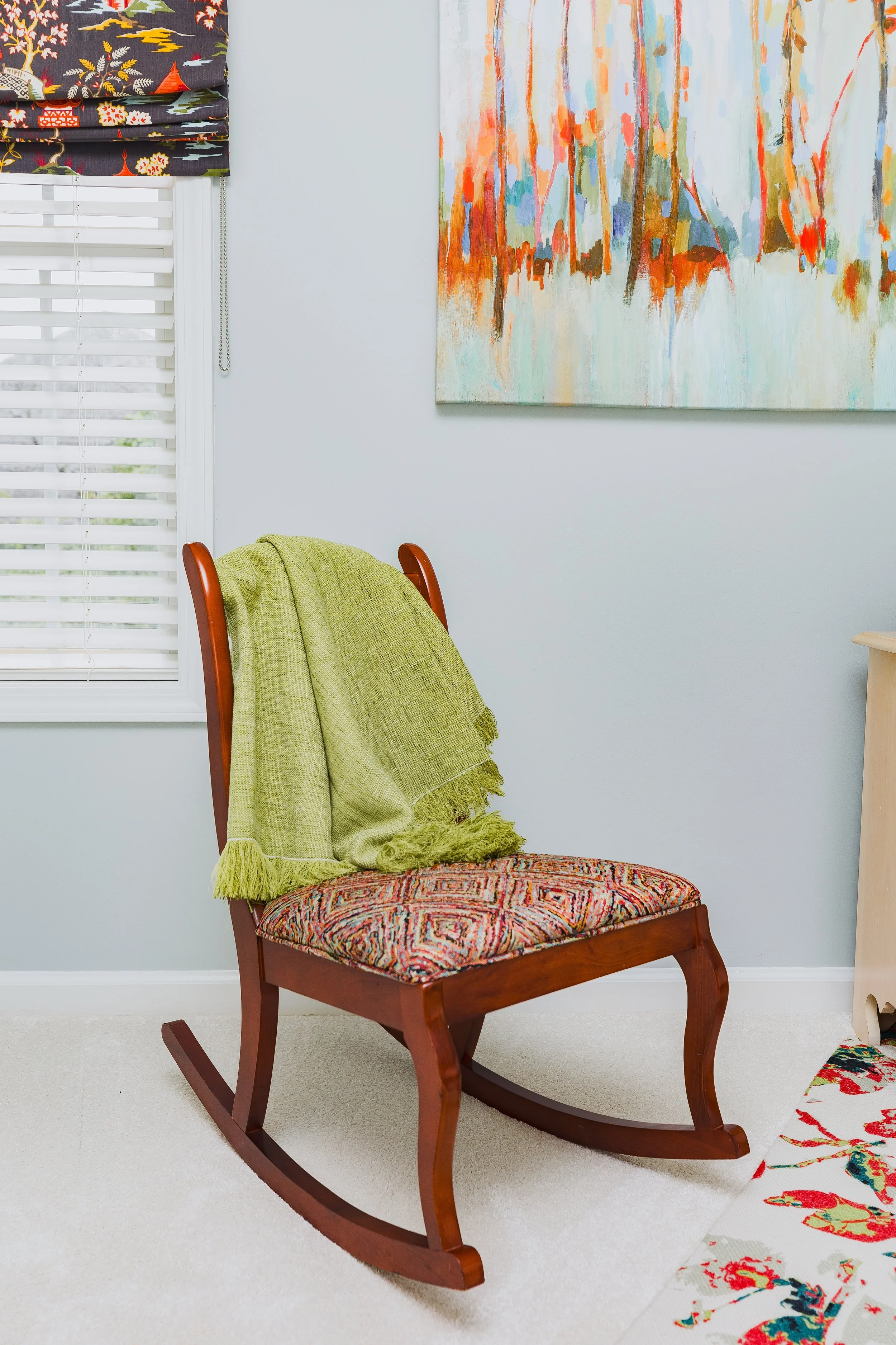 A versatile flex room by Cossart Design, featuring a day bed, layered textures, and custom accents. This space balances functionality and style, ideal for guests, lounging, or additional family activities while maintaining a cohesive Southern aesthet