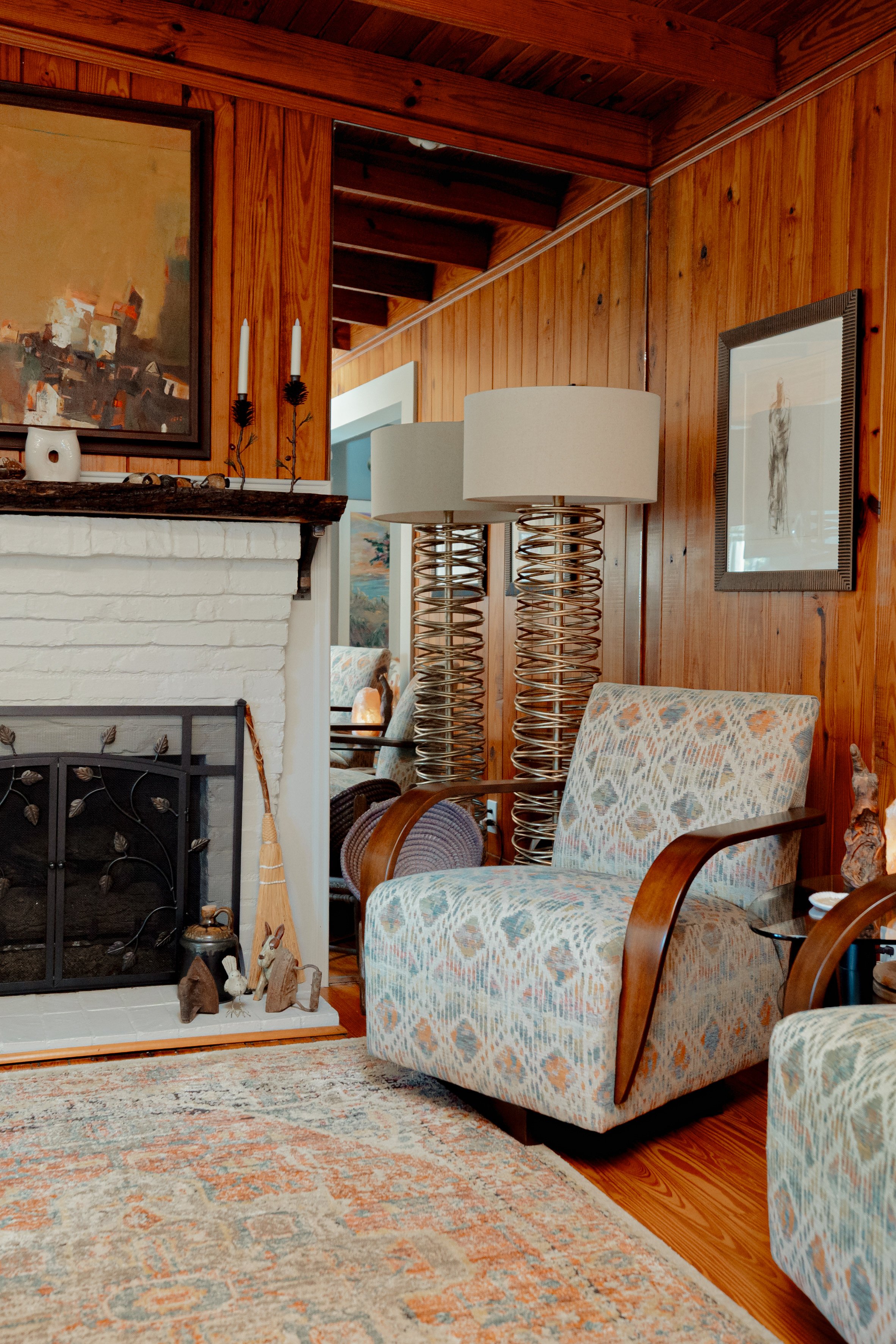 A vibrant moment within the living area that layers custom fabrics, bold patterns, and thoughtful accessories to create an interior that feels collected and purposeful, a hallmark of Cossart Design’s personalized approach.
#LayeredInteriors #CustomUp