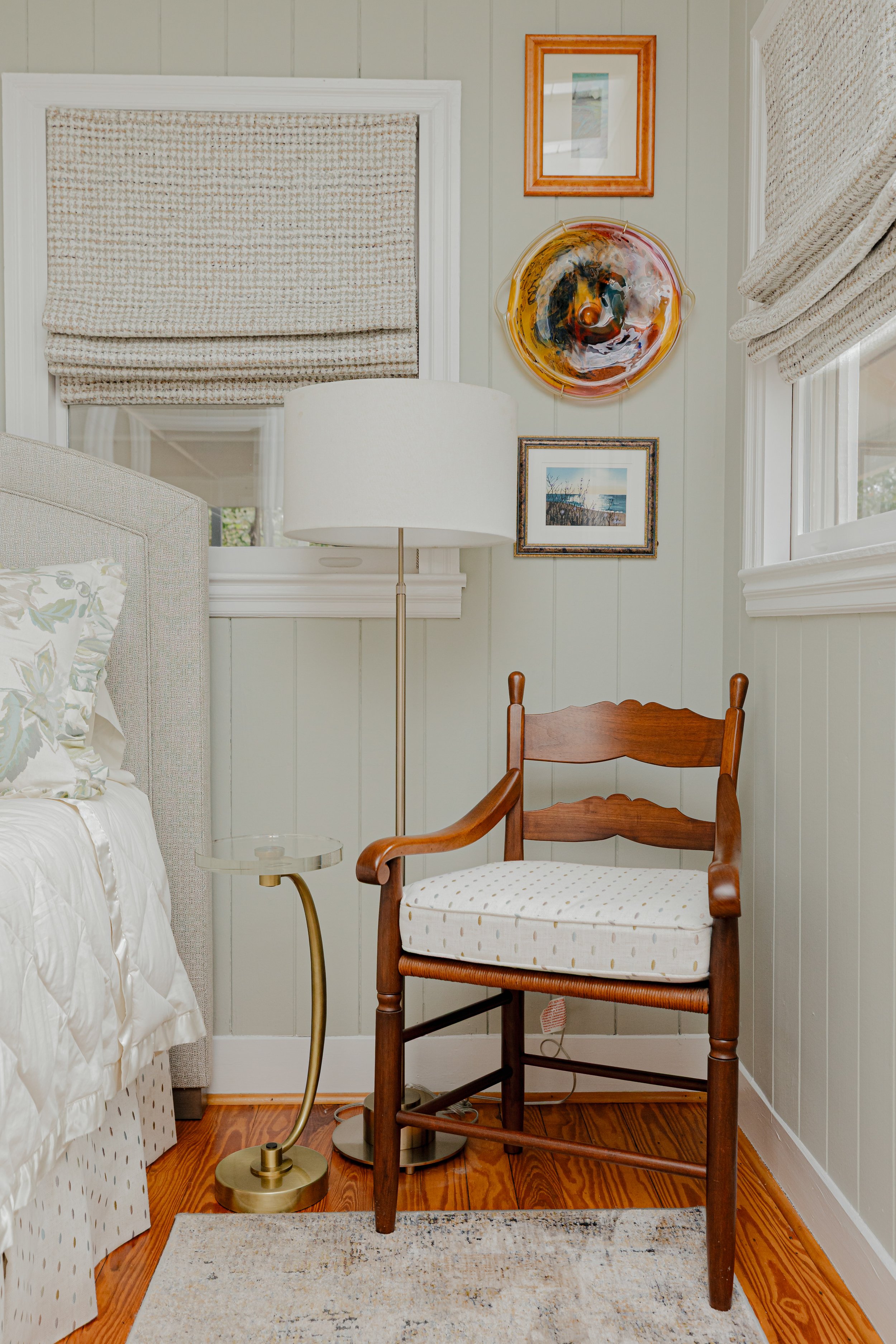 A cozy corner styled with custom upholstery and layered textures that create a space ideal for reading, conversation, or quiet reflection. This design exemplifies Cossart Design’s ability to balance personality with livability.
#CozySpaces #InteriorD