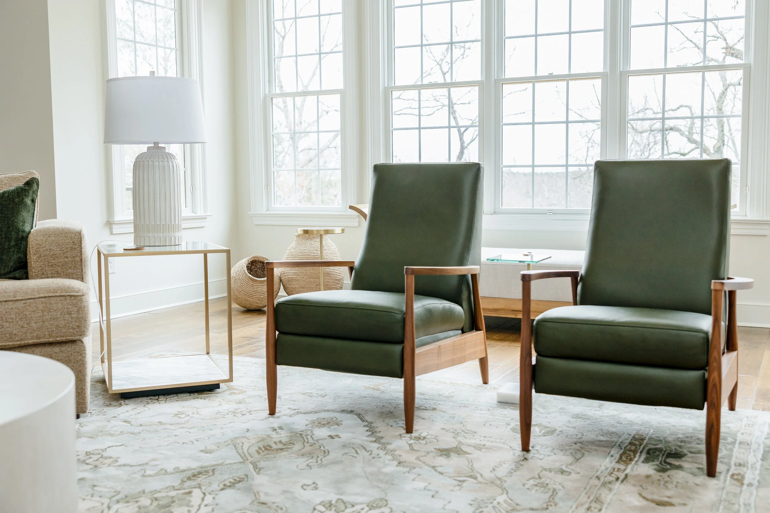 A cozy sitting area curated by Cossart Design, featuring layered fabrics, custom seating, and a warm, inviting layout. The space balances sophistication with comfort, making it ideal for conversation and relaxation.
#InteriorDesign #SittingArea #Coss