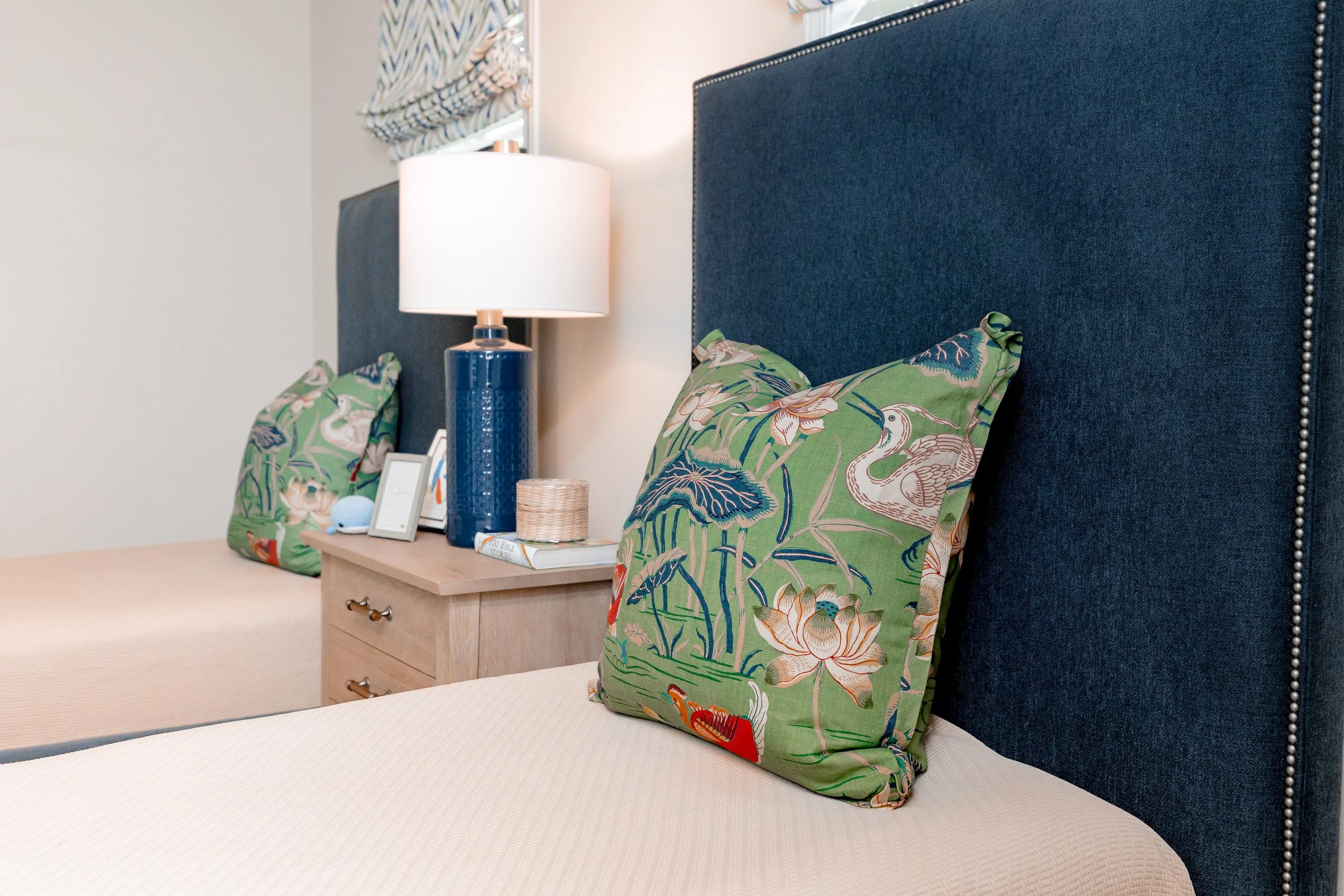 A stylish twin bedroom by Cossart Design, featuring custom pillows, elevated furniture, and layered textiles. The space is playful, functional, and welcoming, designed to offer guests comfort without compromising on style.
#TwinBedroomDesign #LuxuryI