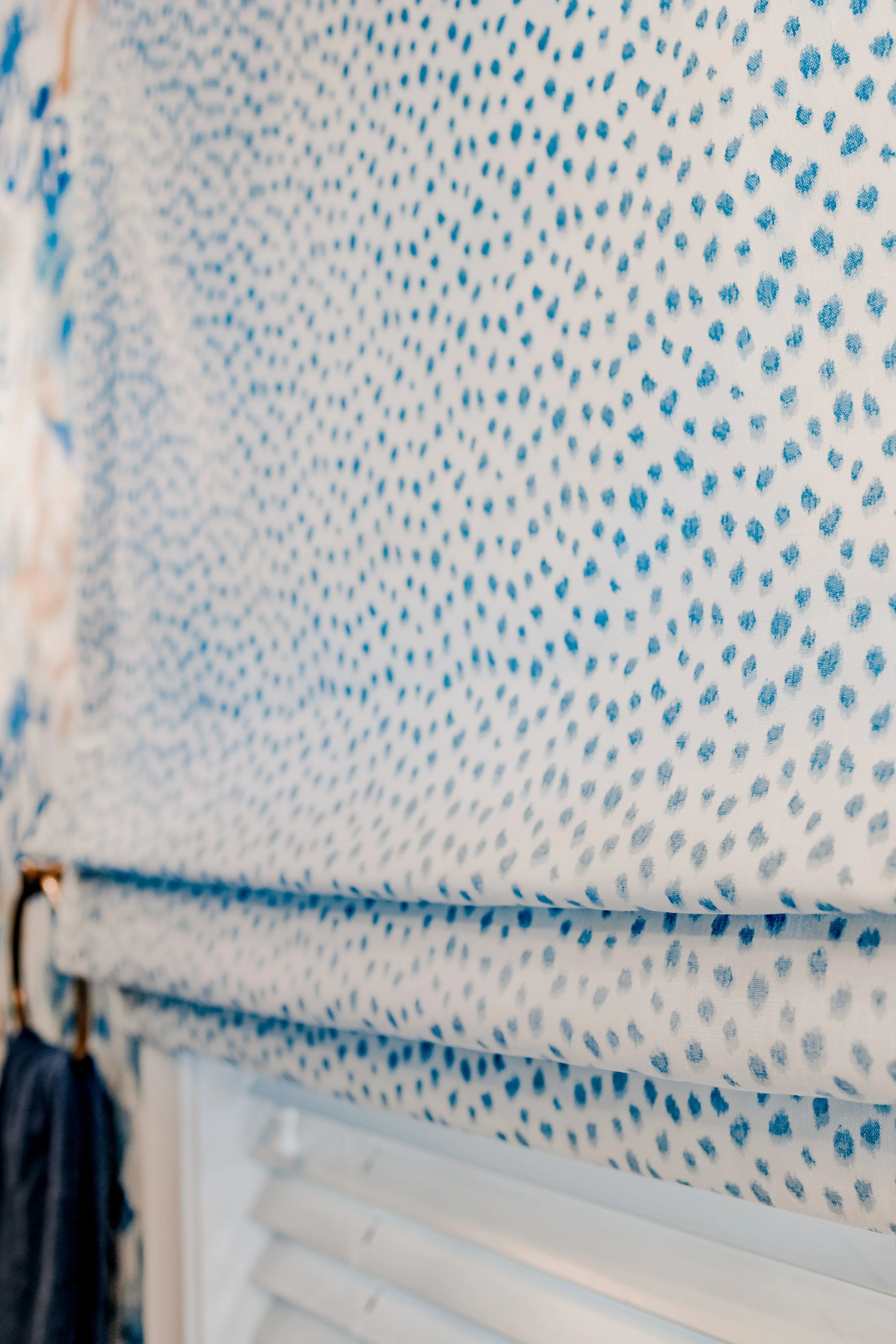 A luxurious custom bathroom designed by Cossart Design, featuring gold fixtures, elegant wallpaper and finishes, and bespoke window treatments. The space is designed for comfort and style, creating a functional yet elevated retreat within the home.
#