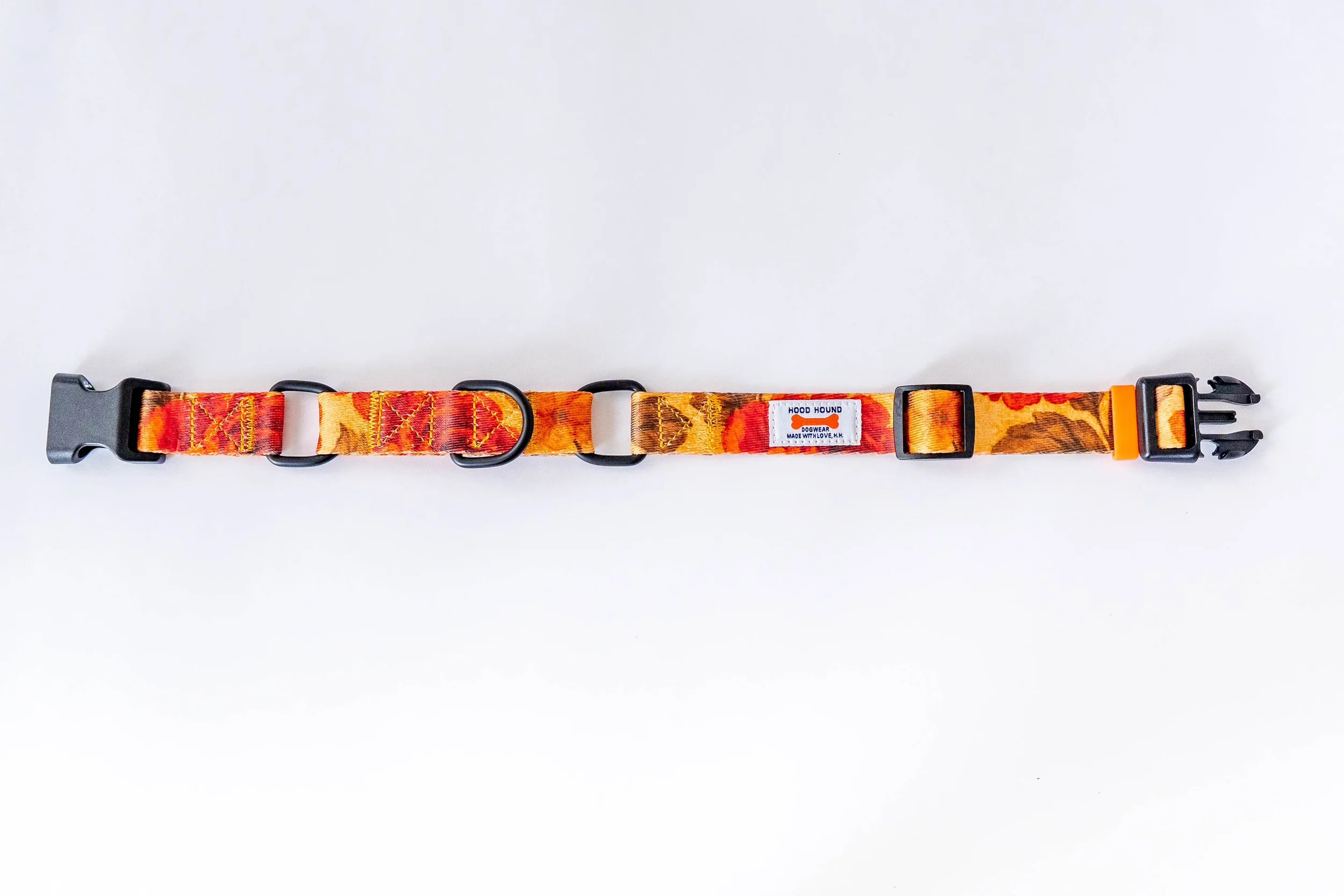 Collar_P.Y.T_Flat.webp