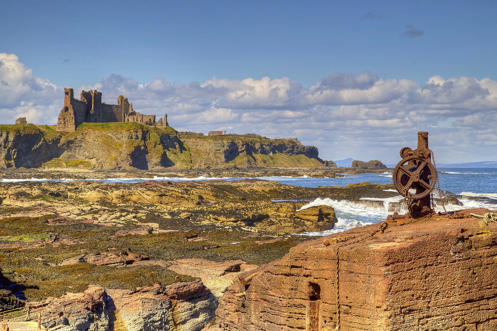 tantallon castle from Seacliff.jpg