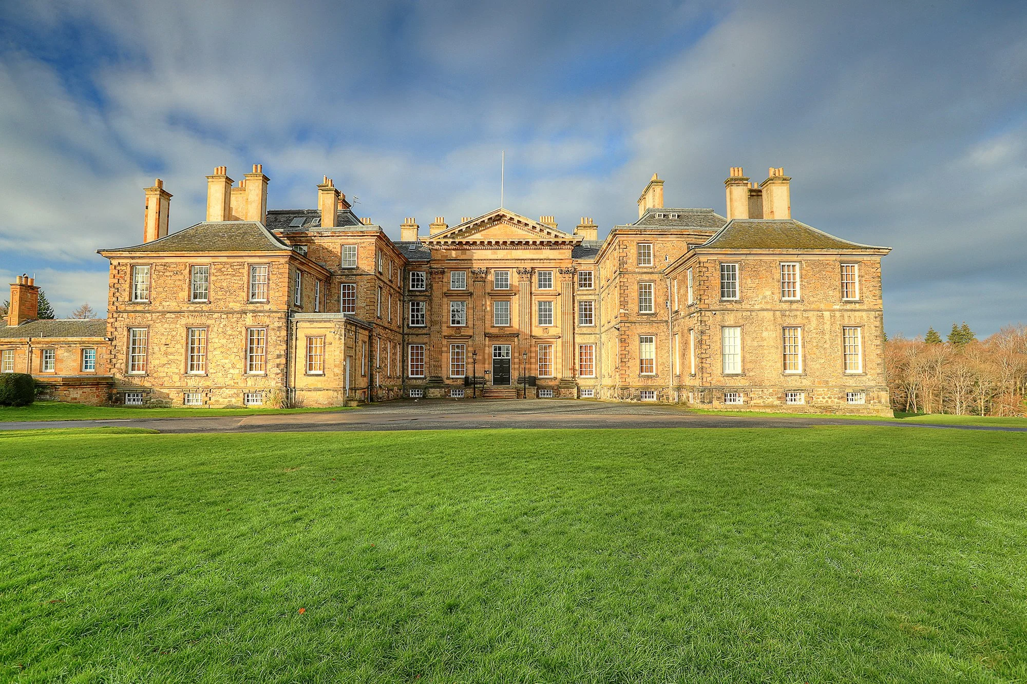 dalkieth palace.jpg