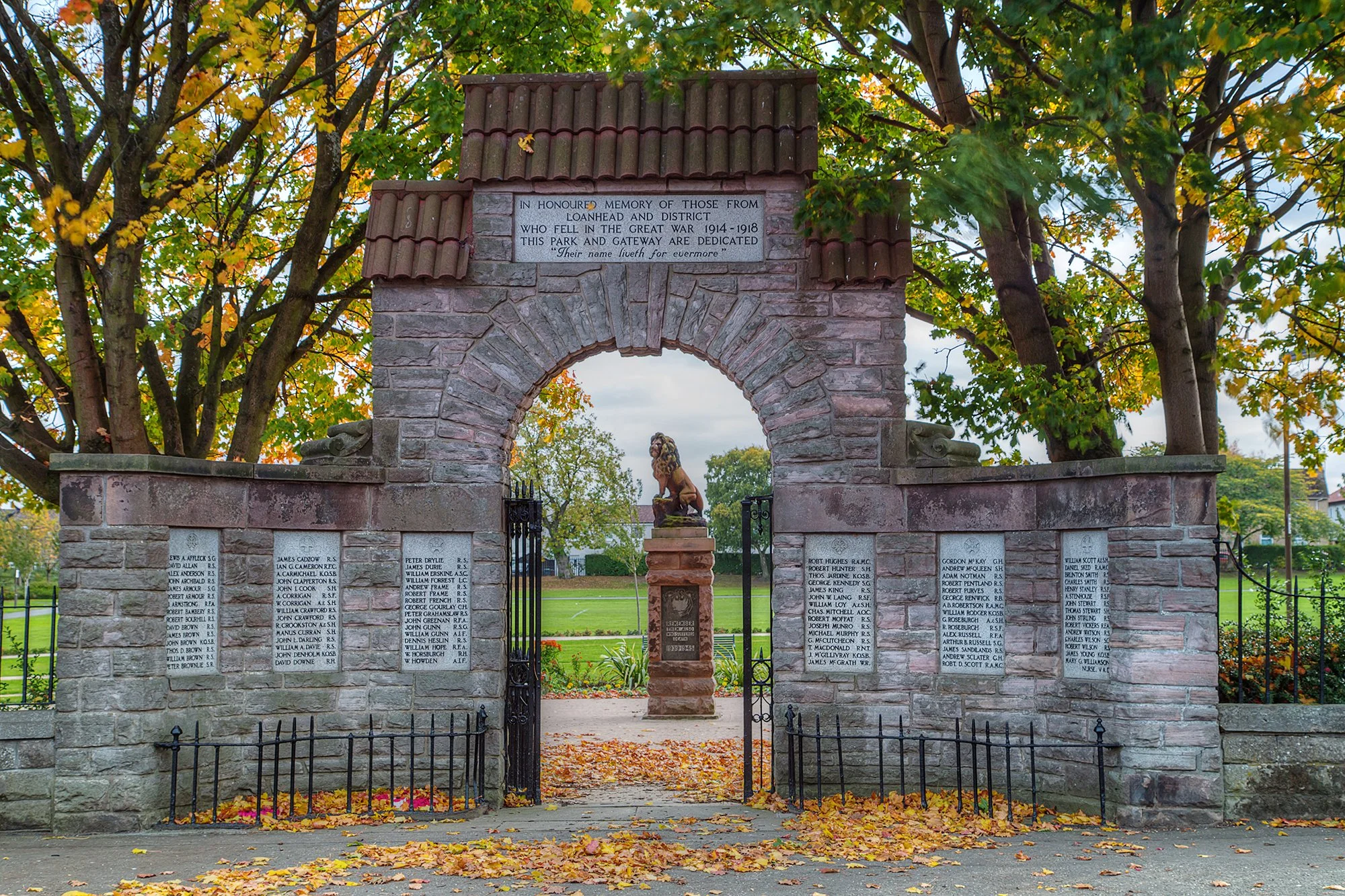 855 jg loanhead war memorial.jpg