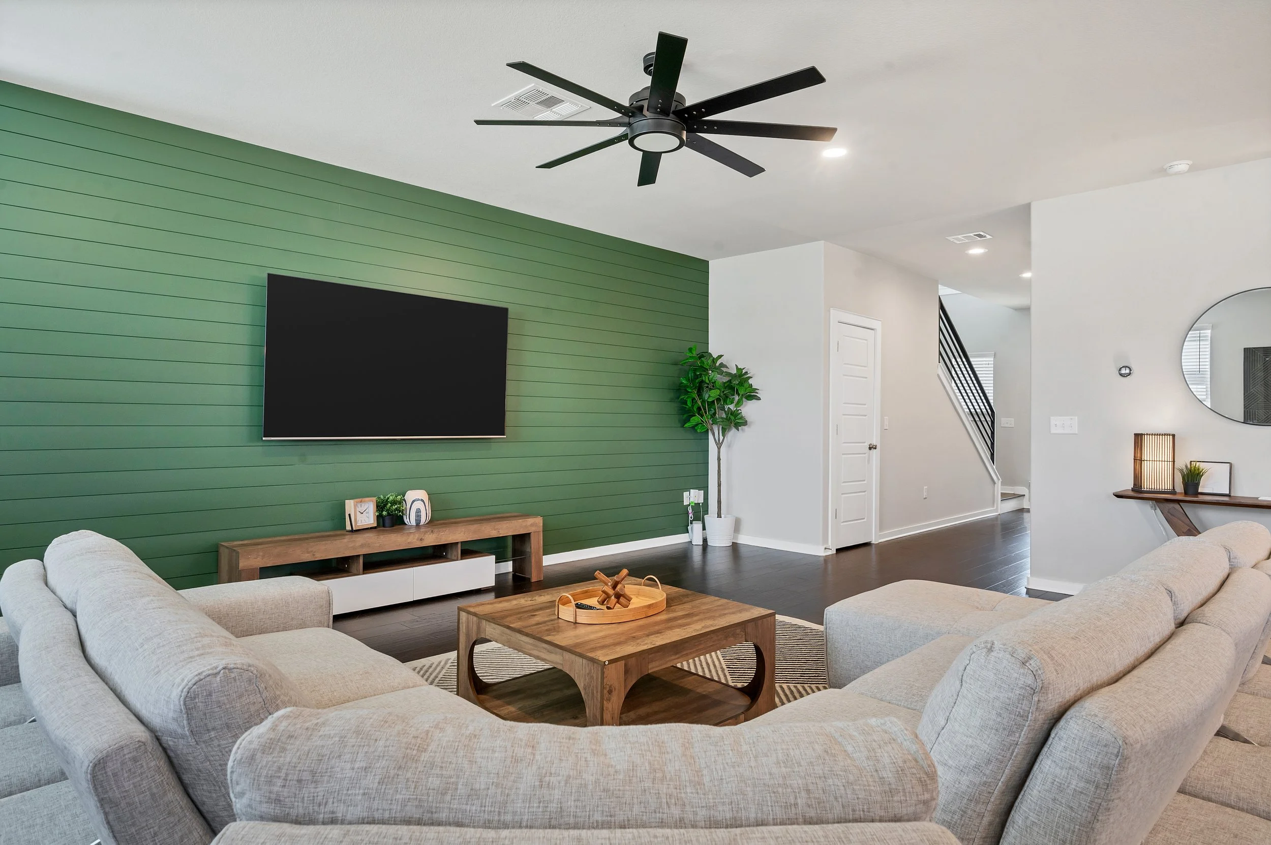 07-Living Room.jpg