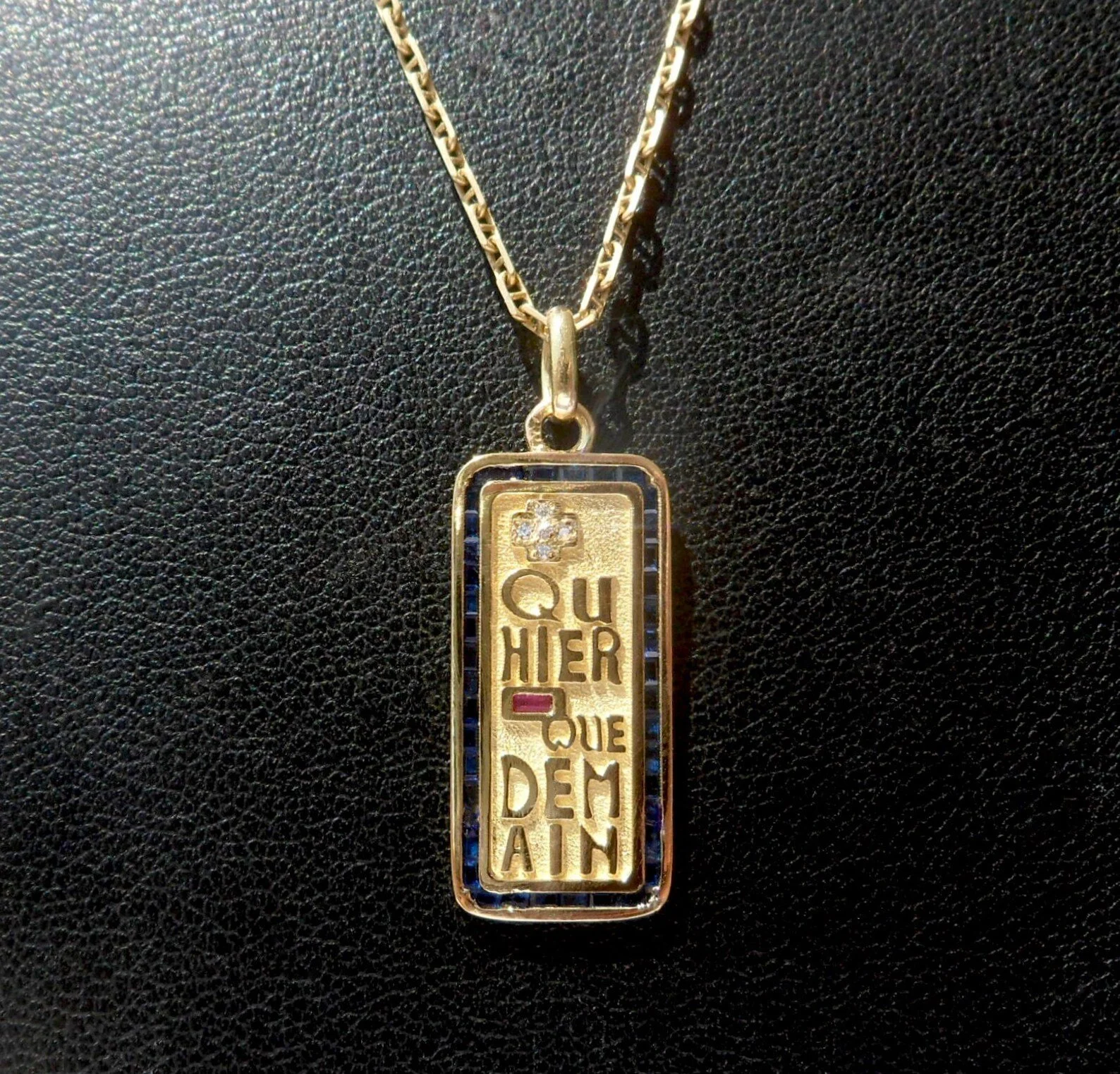 Vintage French ' + qu'hier - que demain ' Charm