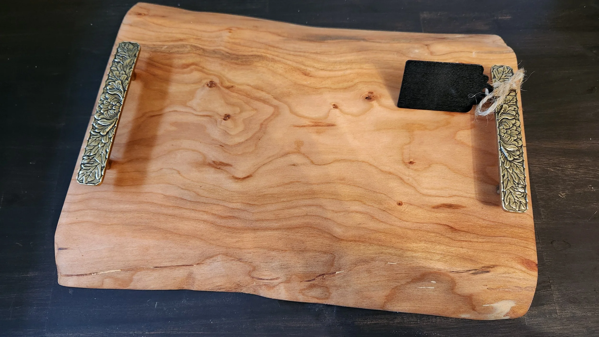 Serving board