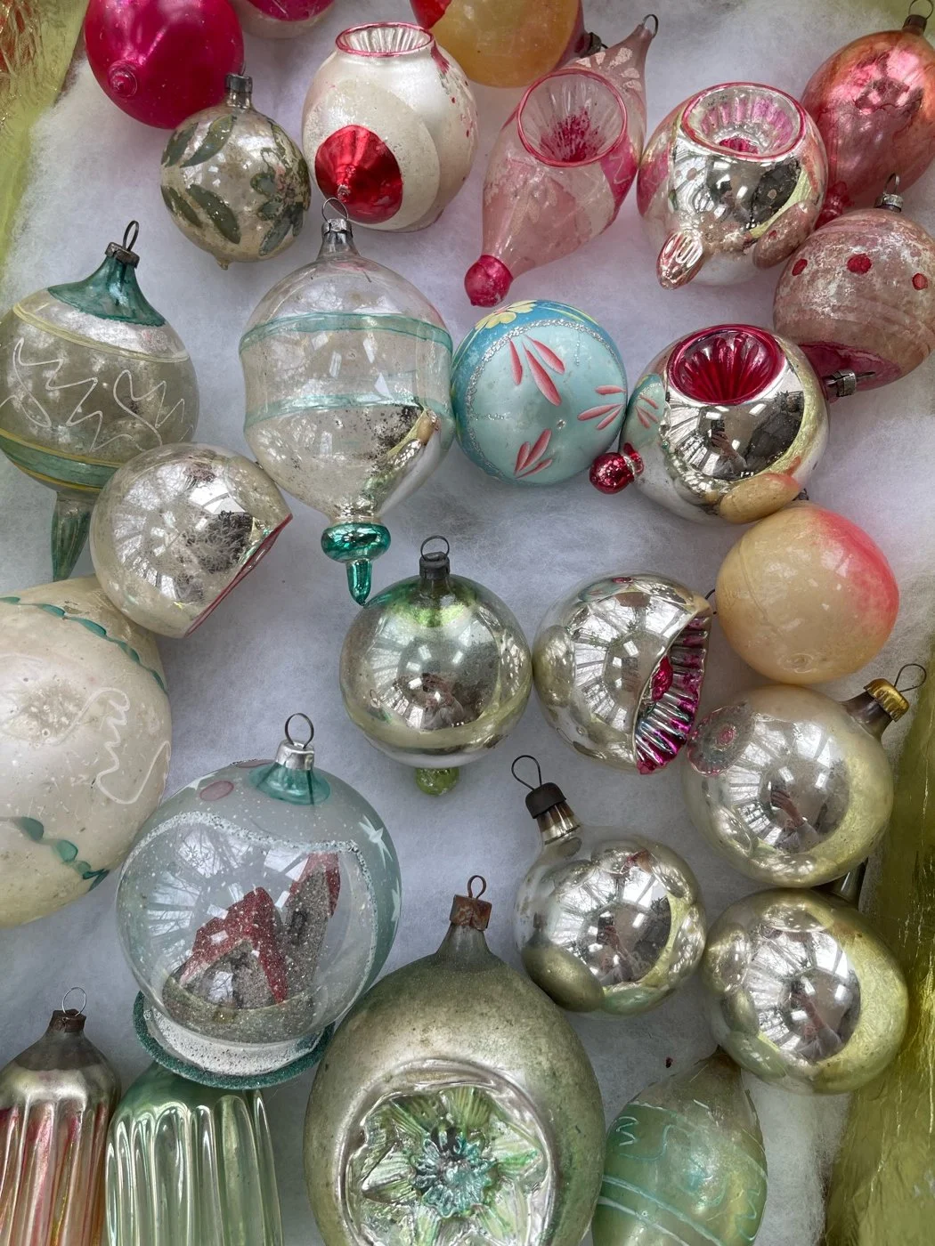 Vintage Glass Christmas Ornaments: A Collector's Guide