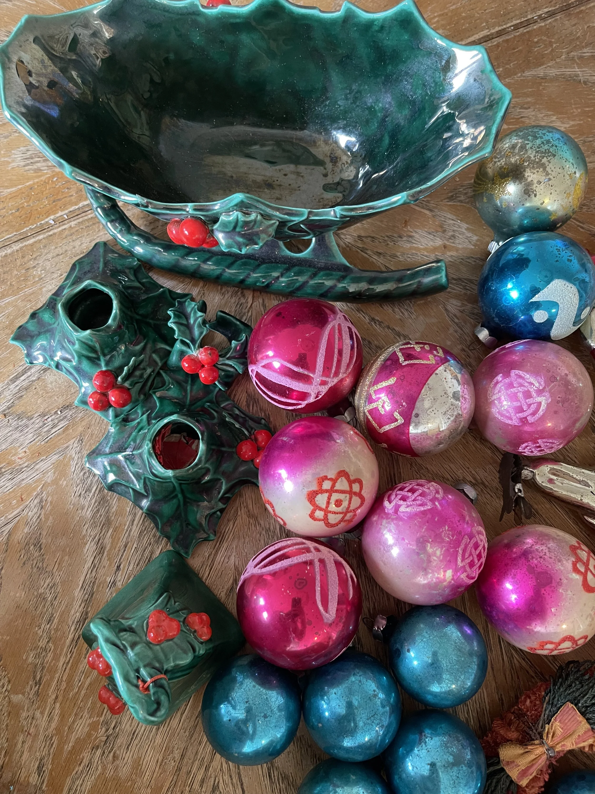 Stencil Ornaments |
Whimsical details, hand-applied. These mid-century classics feature iconic shapes and soft airbrushed motifs that feel straight out of a 1950s Christmas morning.