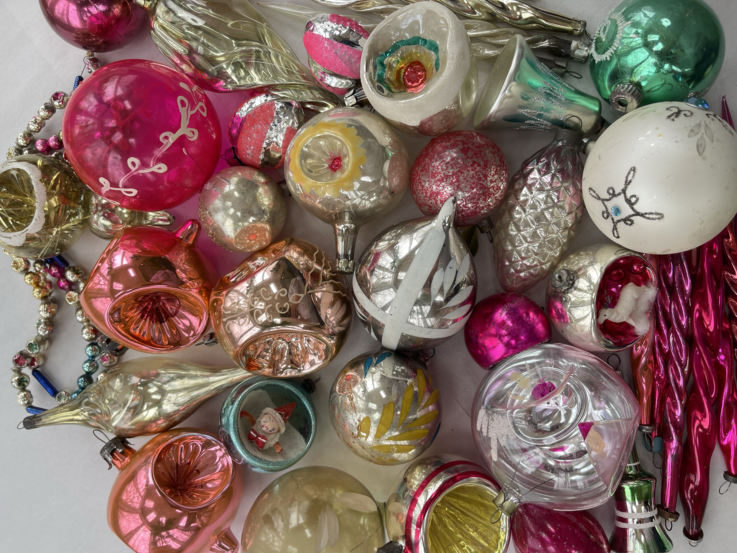 Mix of vintage diorama and USSR ornaments