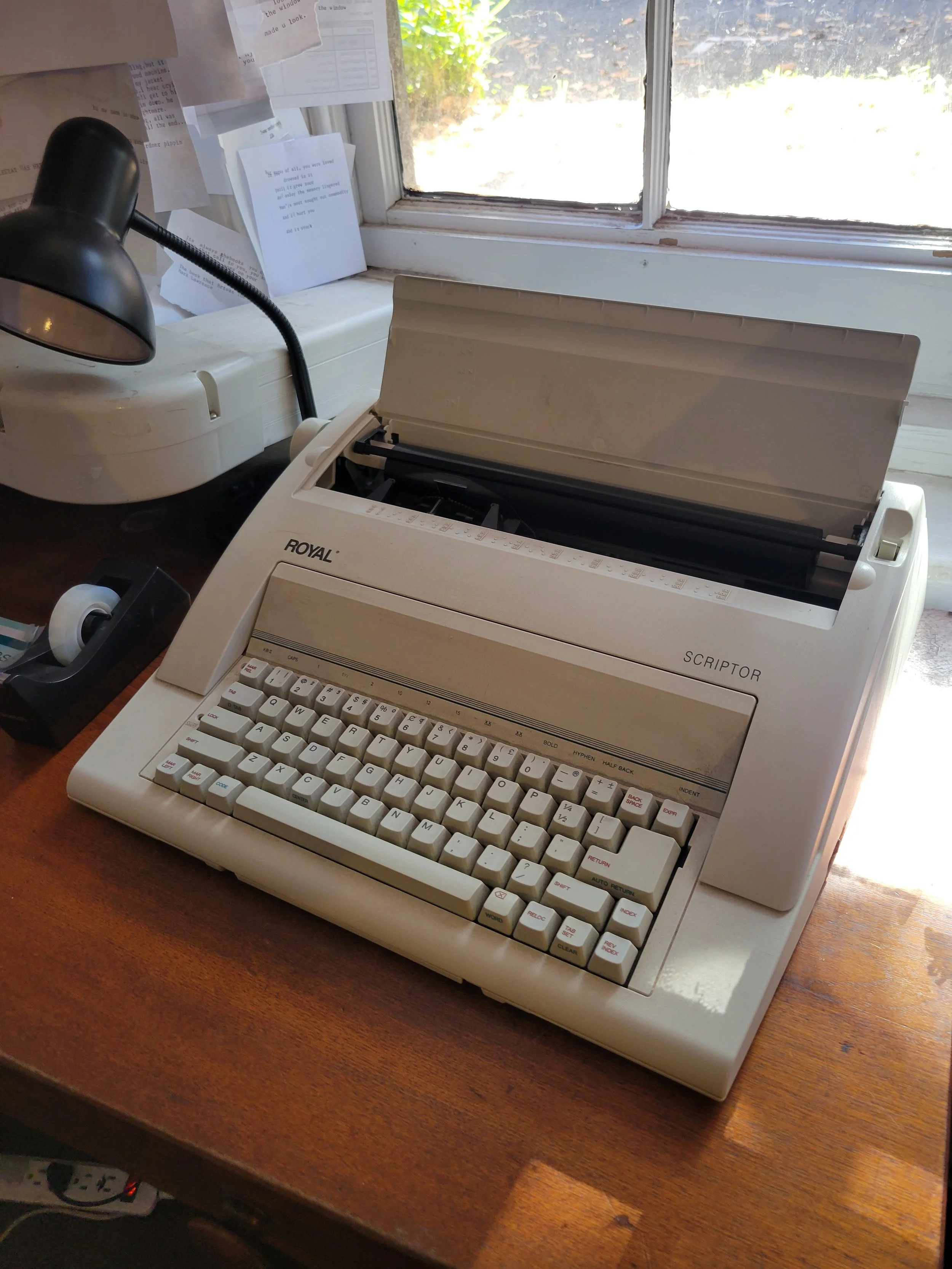 e-shaver-booksellers-typewriter.jpg