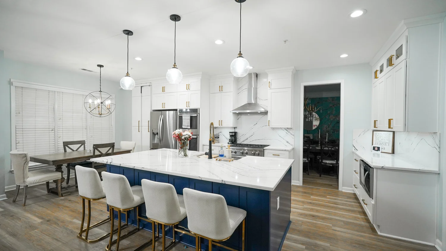 Kitchen Island Central View