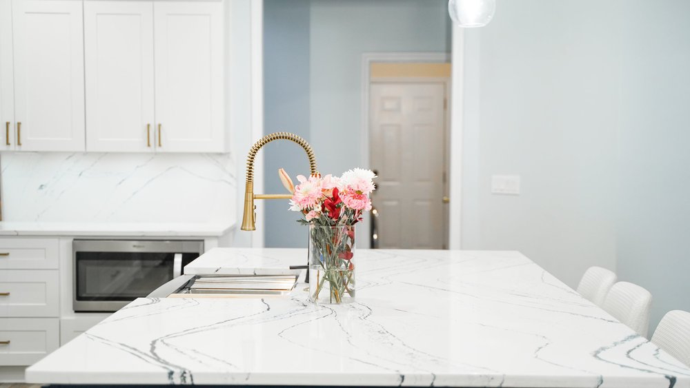 Vanity and Mirror Details