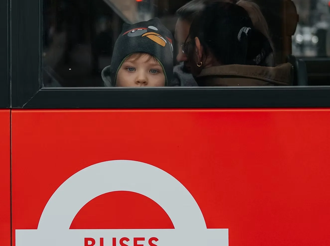our-way-studio-transport-for-london-bus-stop-heathrow-industrial-design-001.jpeg