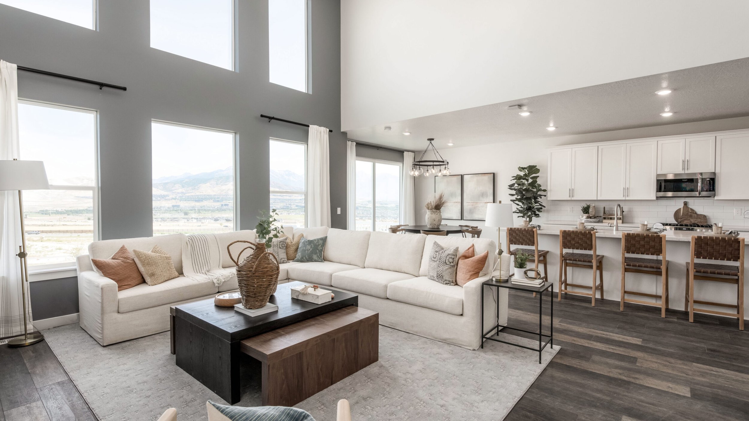 Timberline_PR102_Familyroom2-scaled.jpg