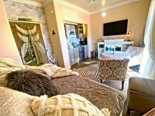 8. Pillows Daybed.jpeg