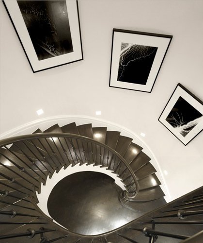 02_stairdown.jpg