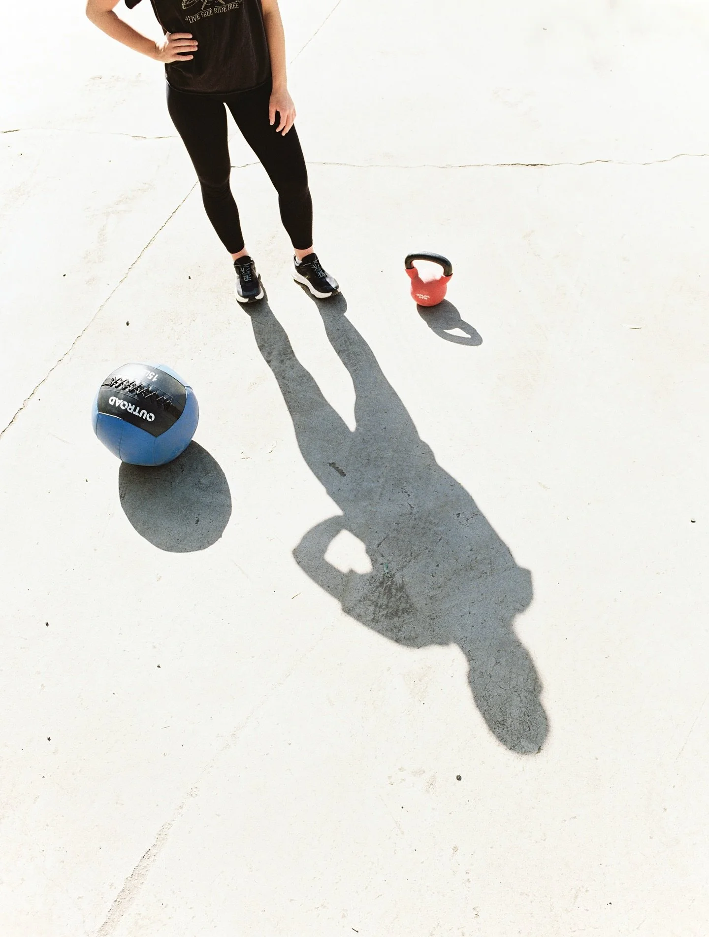 You don&rsquo;t need to be a pro athlete to train like one. Strength training is about showing up consistently and doing what you can today. Capturing people leaning into that process and growing into their potential is why I love what I do.

#fitnes