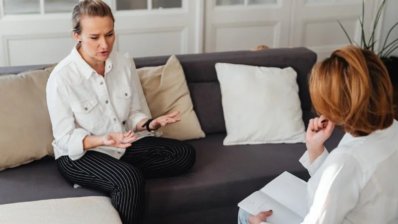 Understanding the Trauma-Informed Approach to Therapy and Coaching: A Guide