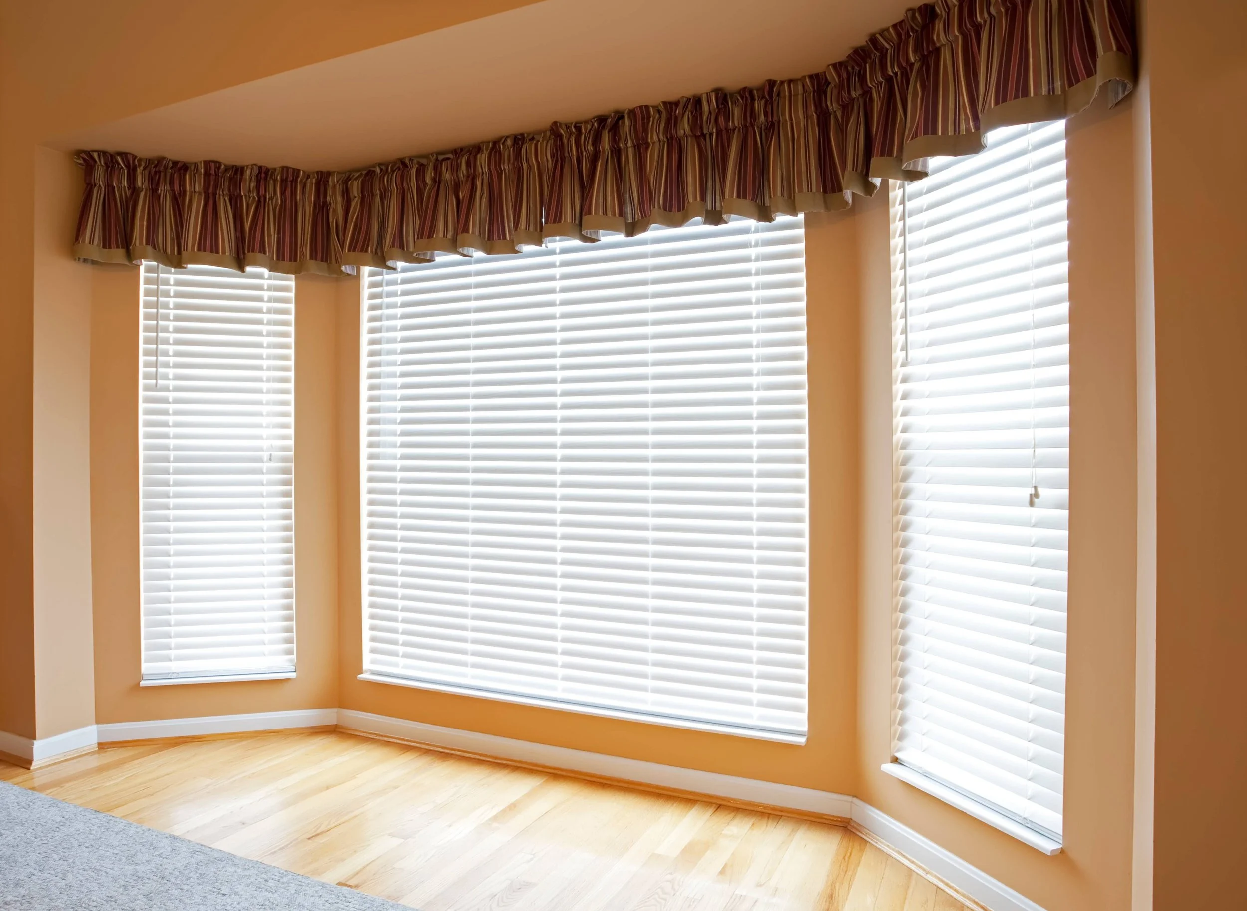 5 Bay Window Blinds and Shades