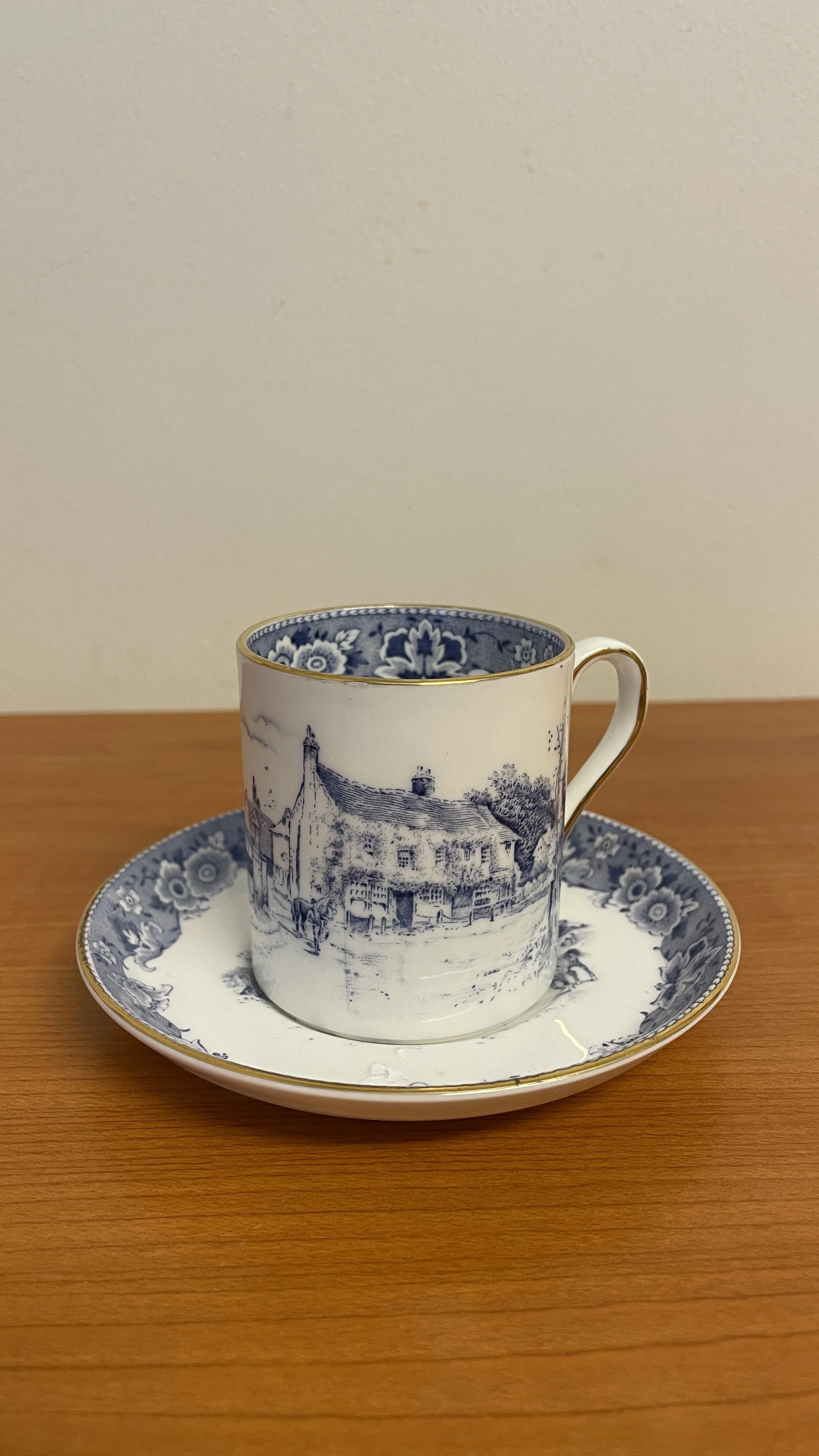 Vintage Royal Tuscan luuposliininen kahvikuppisetti (6 kpl), Englanti Kirpputori Forssa Kierrätyskeskus Forssa Kirppis12.jpg