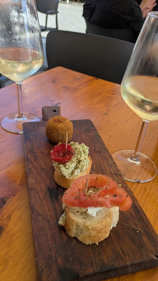 Cicchetti - Venice's version of tapas or pintxos (which we had back in Segovia). They are bite-sized savory snacks, such as crostini topped with creamed cod, fried meatballs, or marinated seafood, traditionally enjoyed alongside a glass of wine or a 