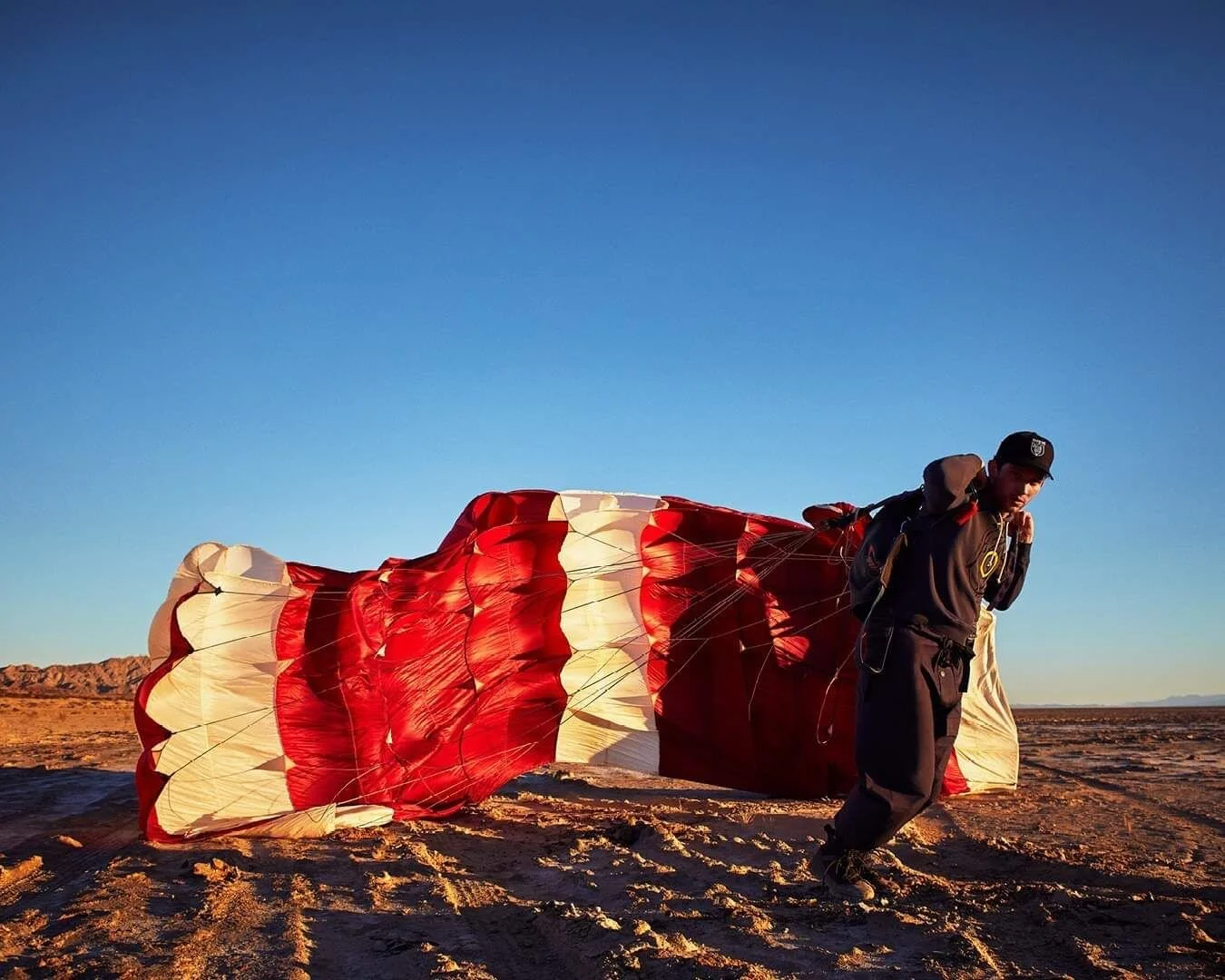 08_eye-loewe-nature-spring-summer-2021-collection-lookbook-campaign-29.jpeg