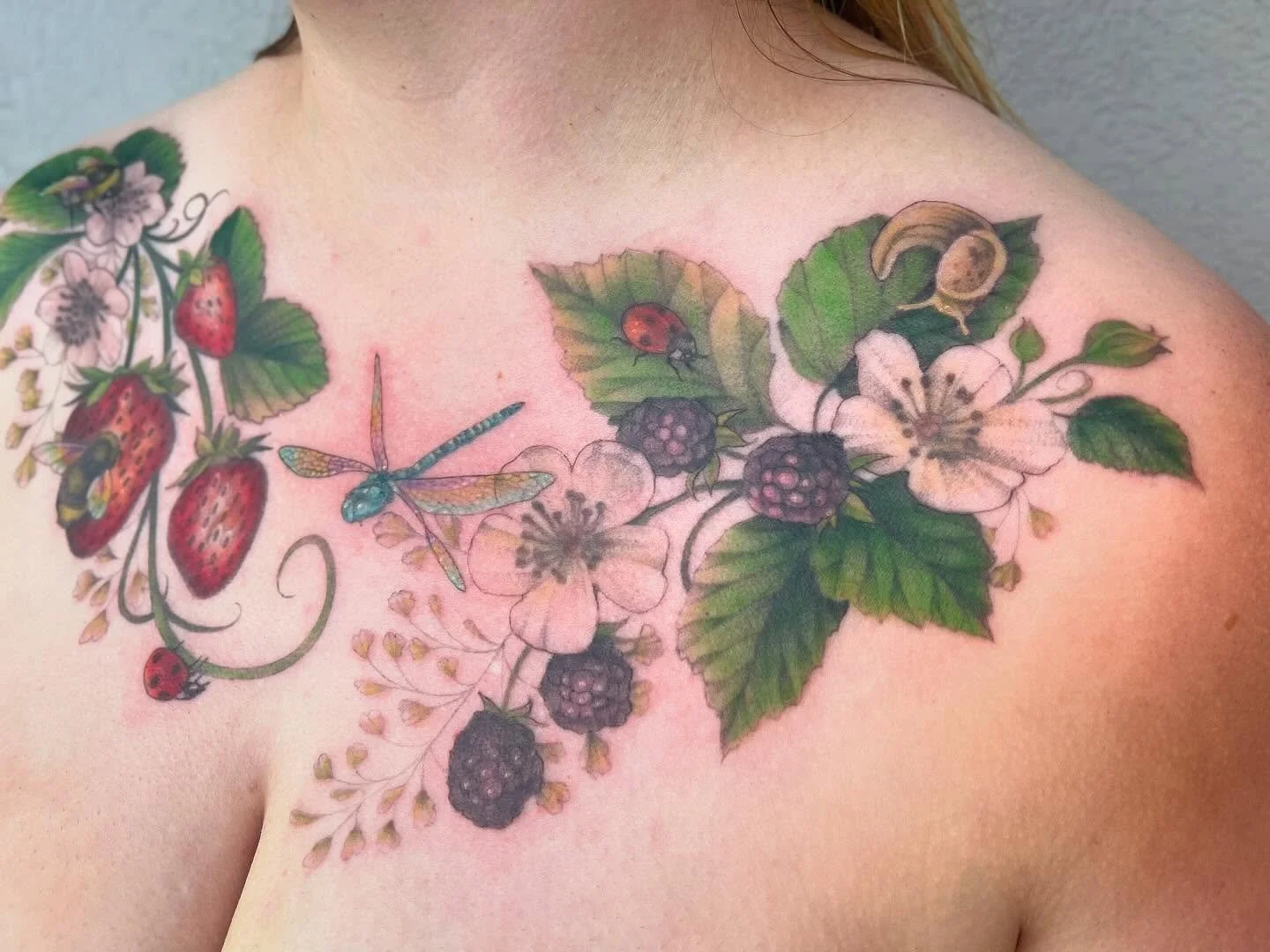 Finished chest piece for K 🍓 now listen up we were down to the wire to get this done before she had to go back up north! Two sessions and many complaints later (from both of us, mostly me) and I am SO in love with how this turned out. The holographi