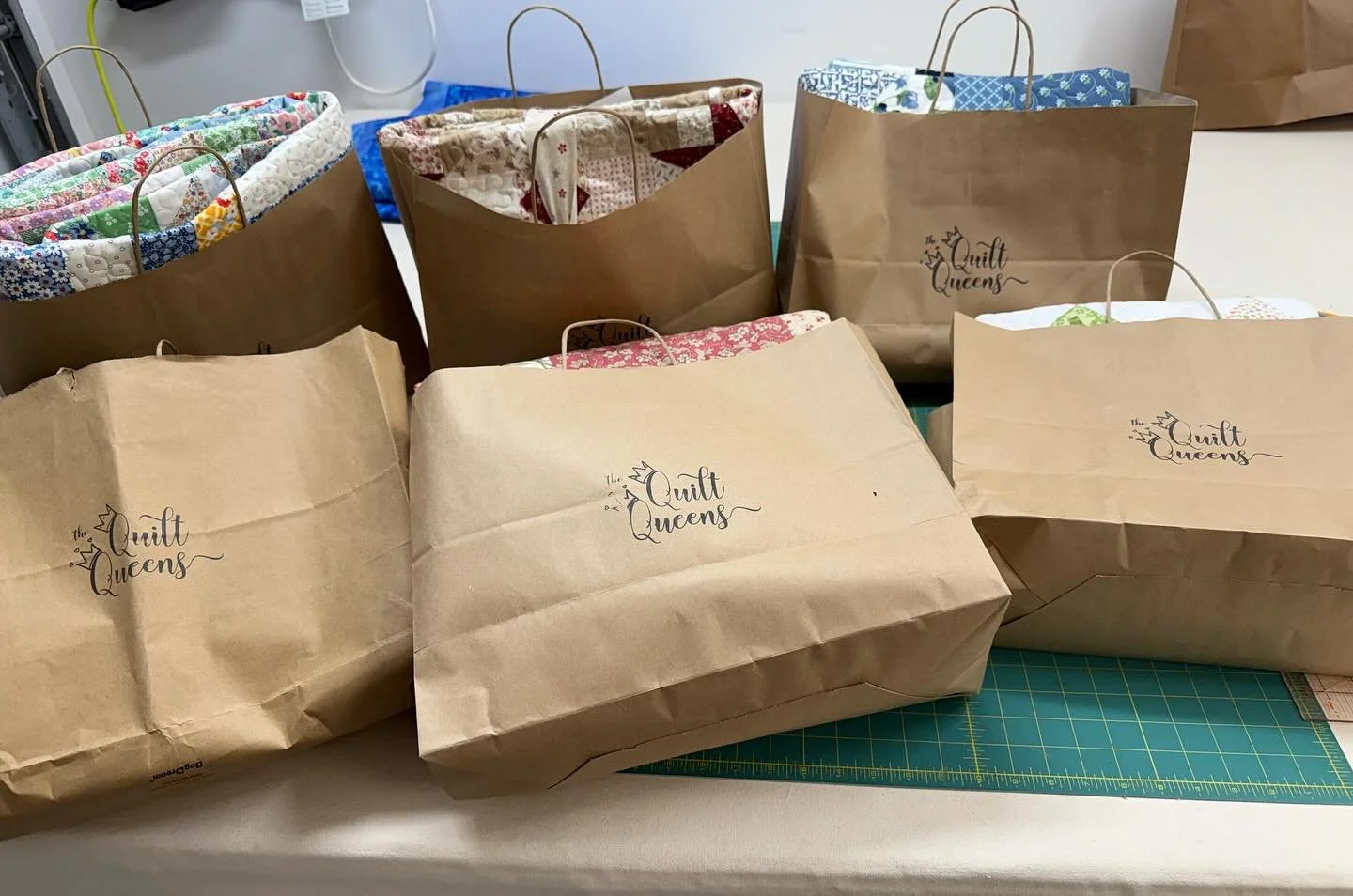 Been a busy time with @thequiltqueens. We love taking in your cherished projects. Reach out and we'll get you in the lineup! #longarmquilting #longarmquiltingservices #quiltingofinstagram
